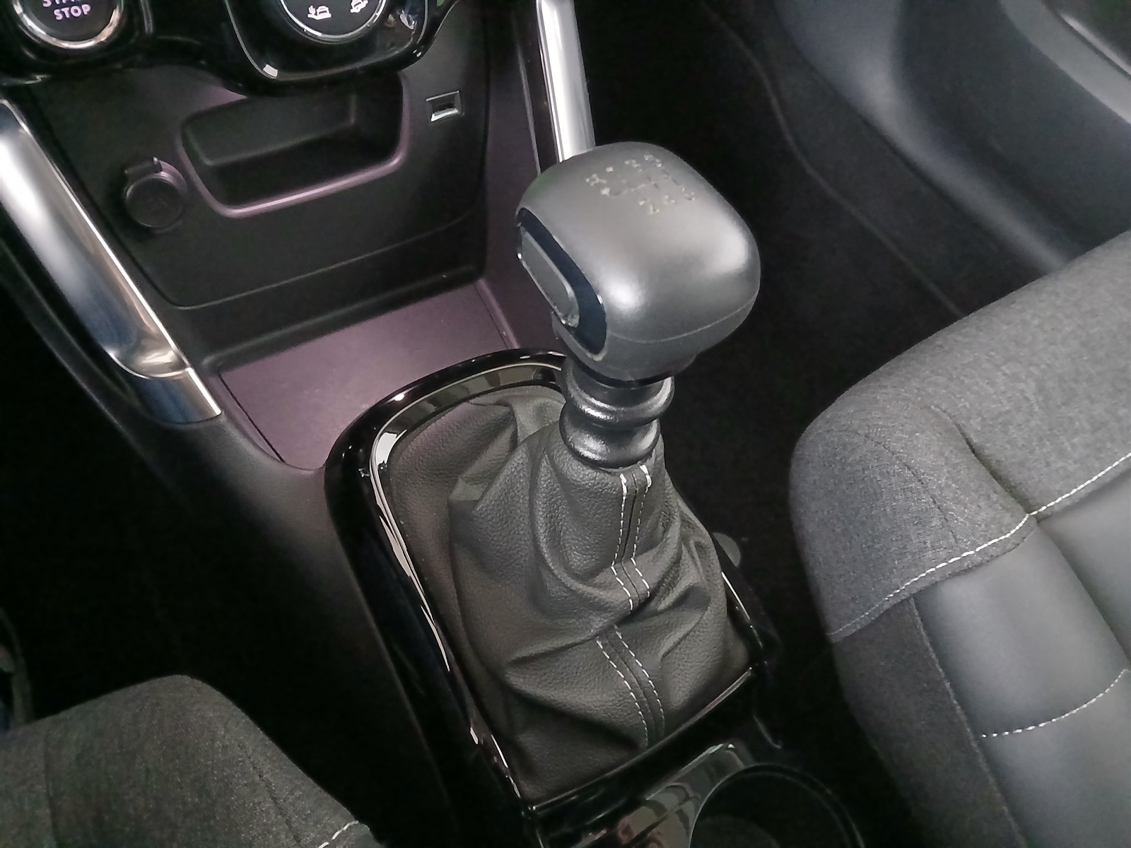 14 - Citroen C3 Aircross 1.5 bluehdi 110cv shine pack s&s