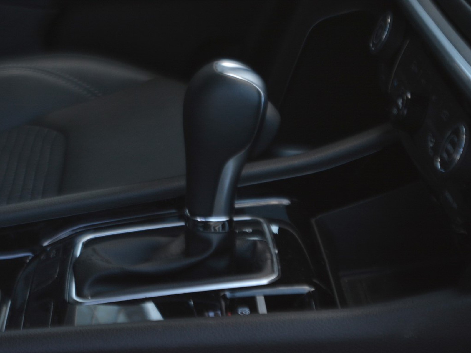 12 - Jeep Compass 1.5 turbo t4 mhev 130cv altitude 2wd