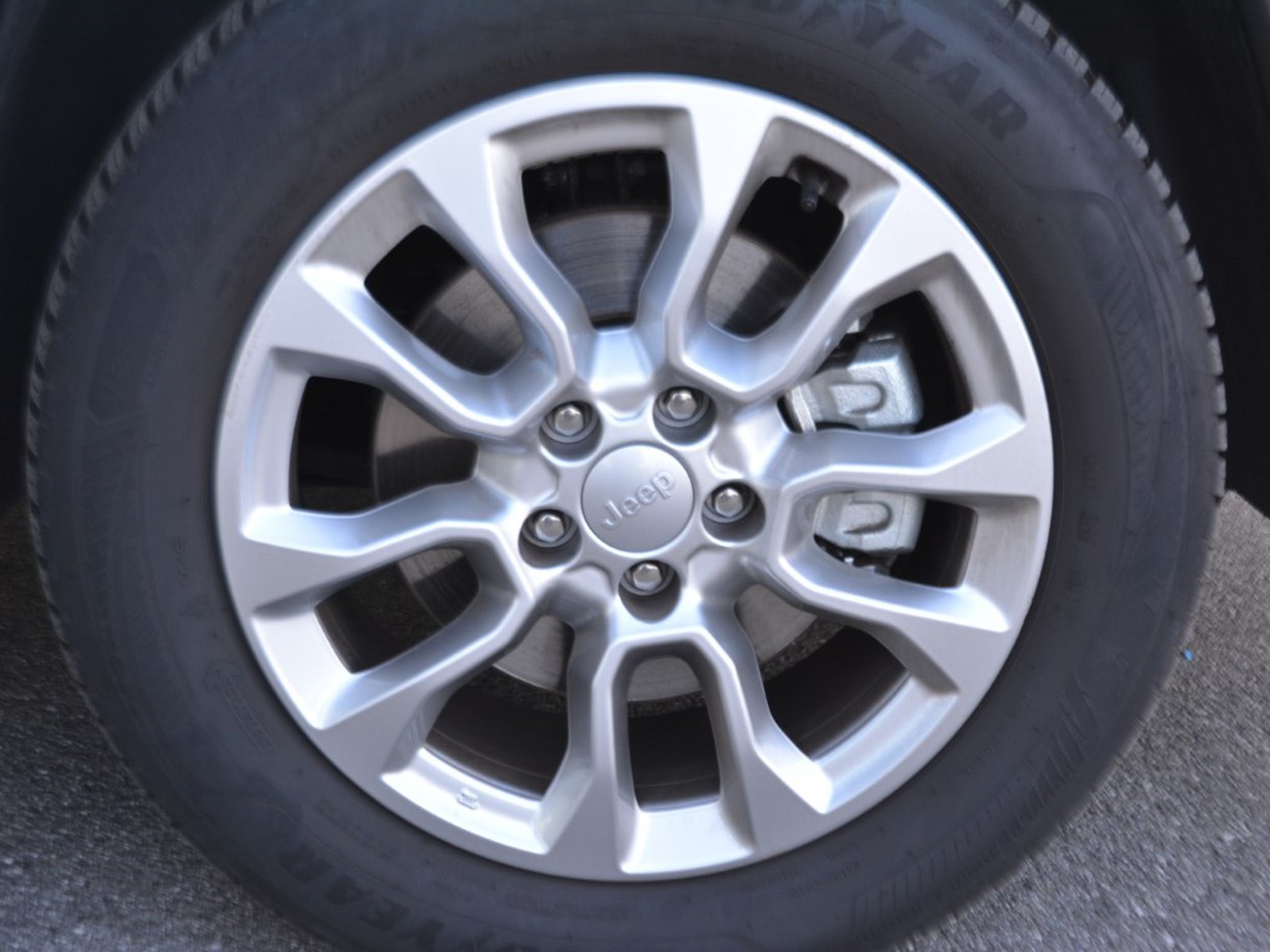 15 - Jeep Compass 1.5 turbo t4 mhev 130cv altitude 2wd