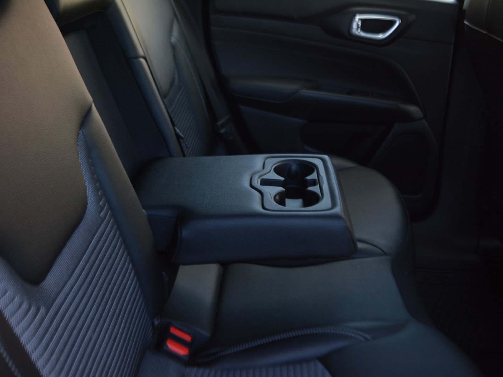 6 - Jeep Compass 1.5 turbo t4 mhev 130cv altitude 2wd