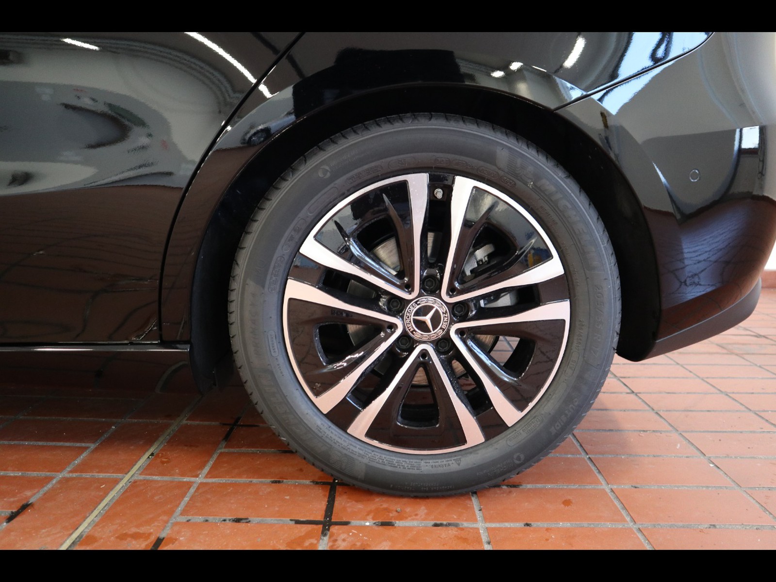 4 - Mercedes Classe B 180 d progressive advanced 8g-dct