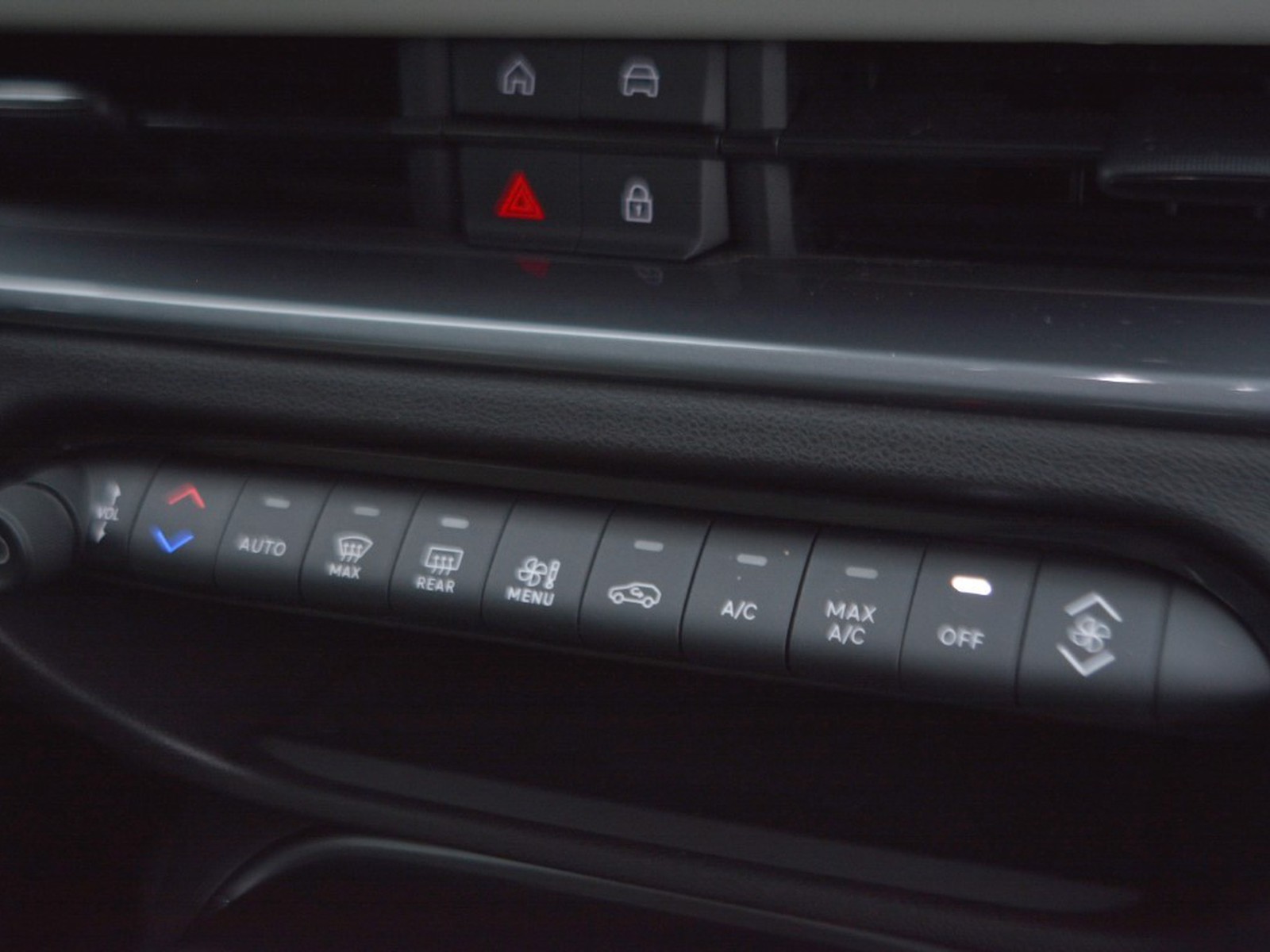 11 - Fiat 600 1.2 hybrid 110cv la prima ii edct