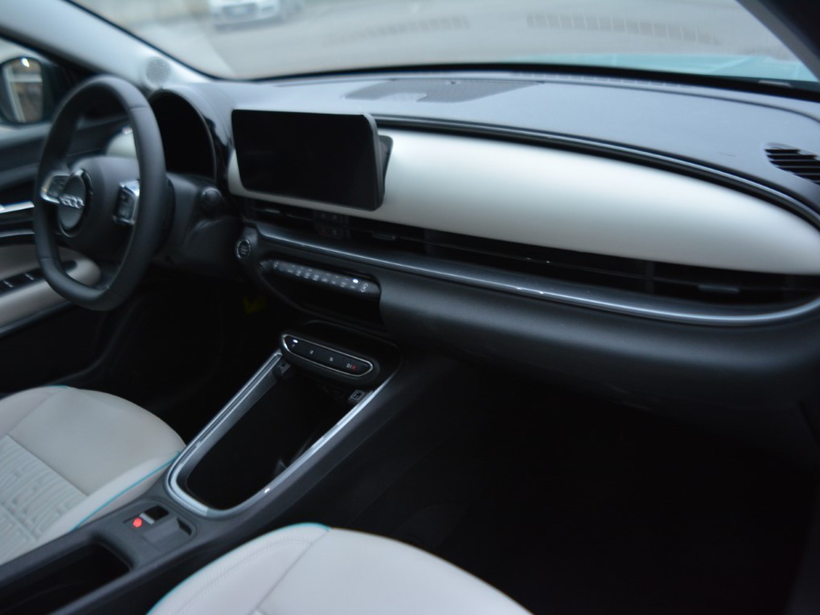 8 - Fiat 600 1.2 hybrid 110cv la prima ii edct