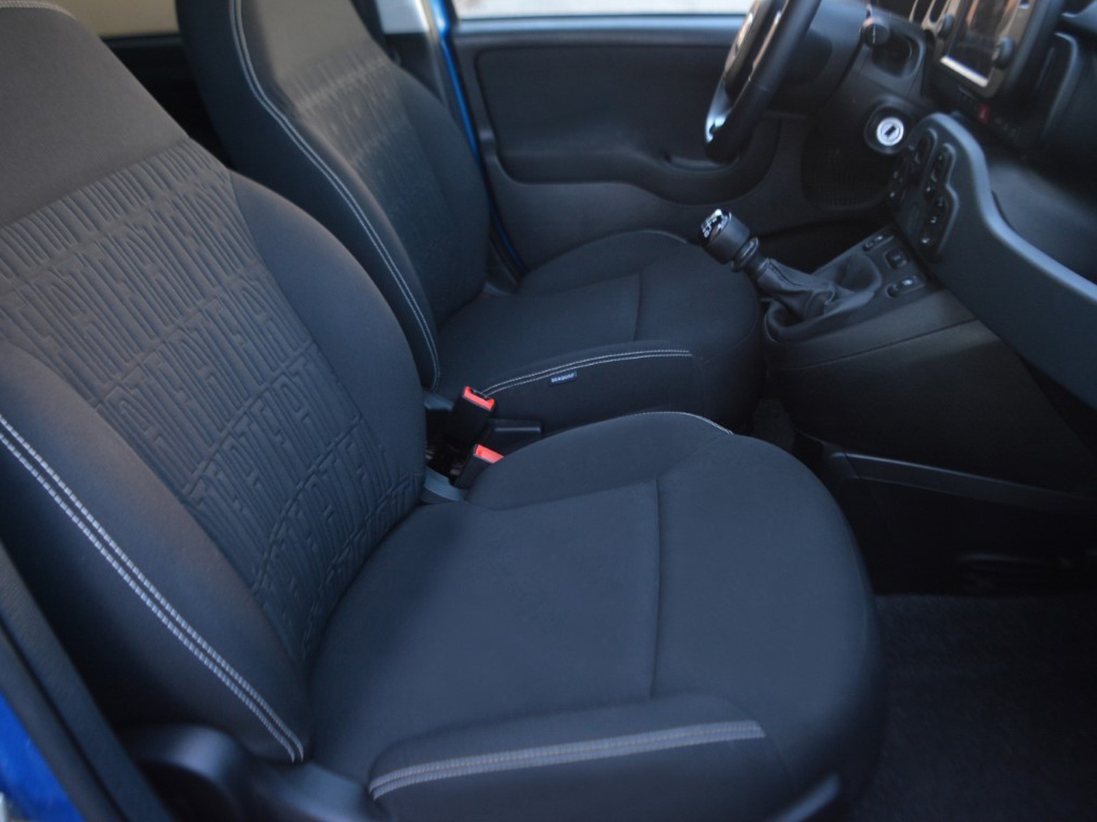 5 - Fiat Panda cross 1.0 firefly hybrid 70cv s&s 5p.ti