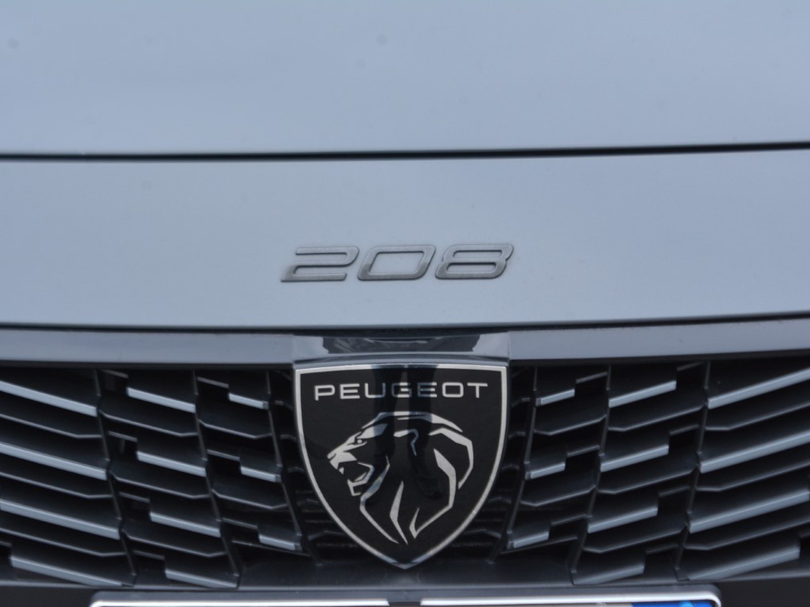 21 - Peugeot 208 1.2 hybrid 48v 145cv gt e-dcs6