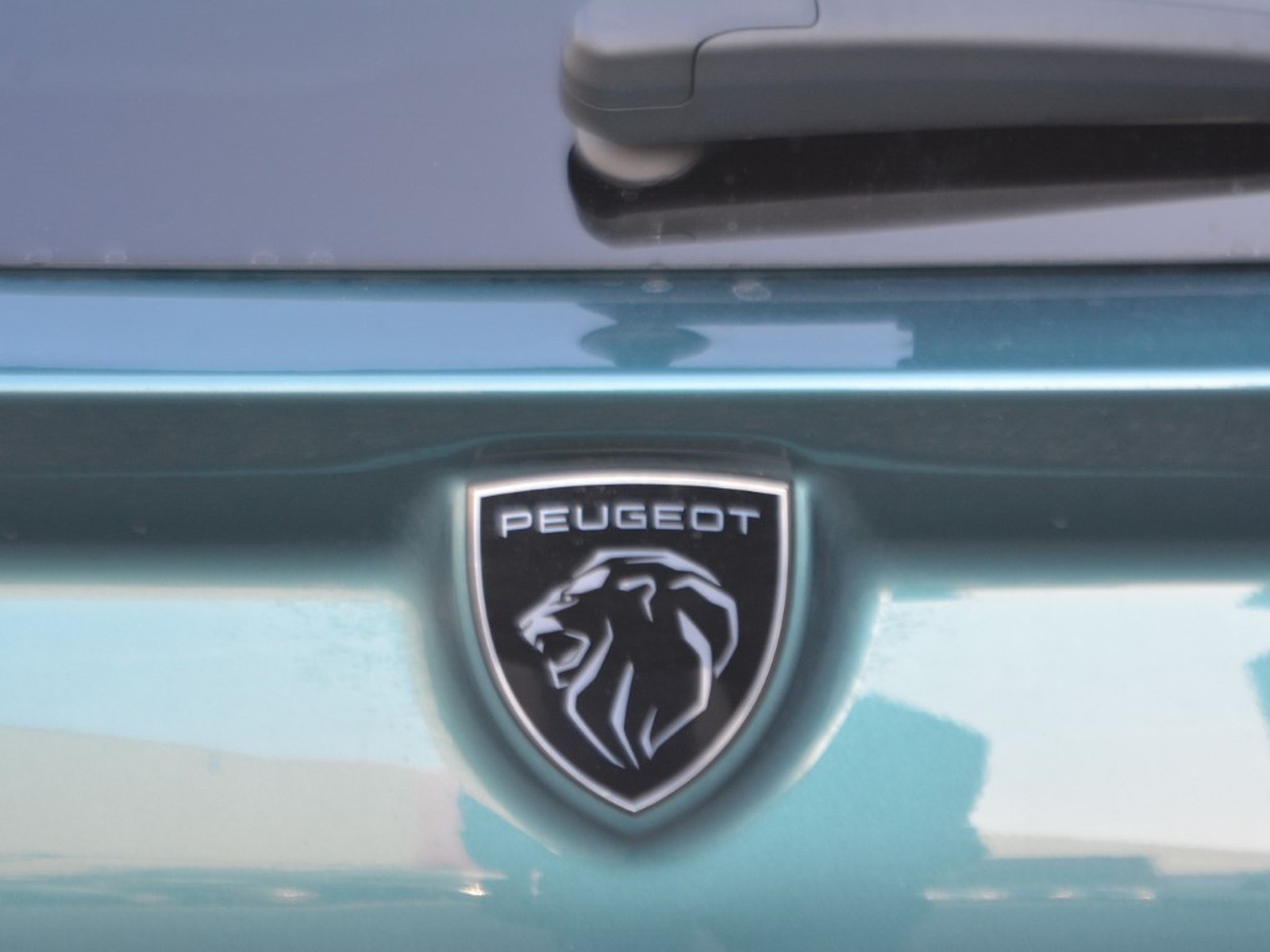 24 - Peugeot 308 sw 1.5 bluehdi allure pack eat8 s&s