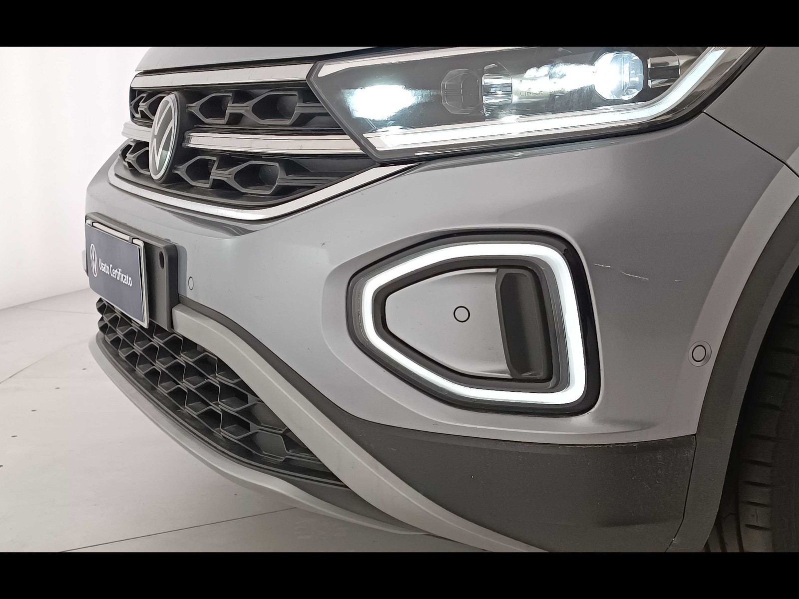 14 - Volkswagen T-Roc 1.0 tsi 115cv style