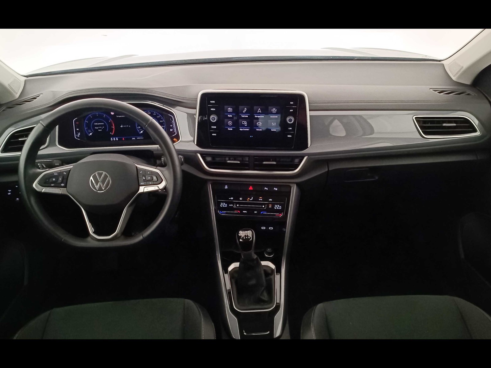 16 - Volkswagen T-Roc 1.0 tsi 115cv style