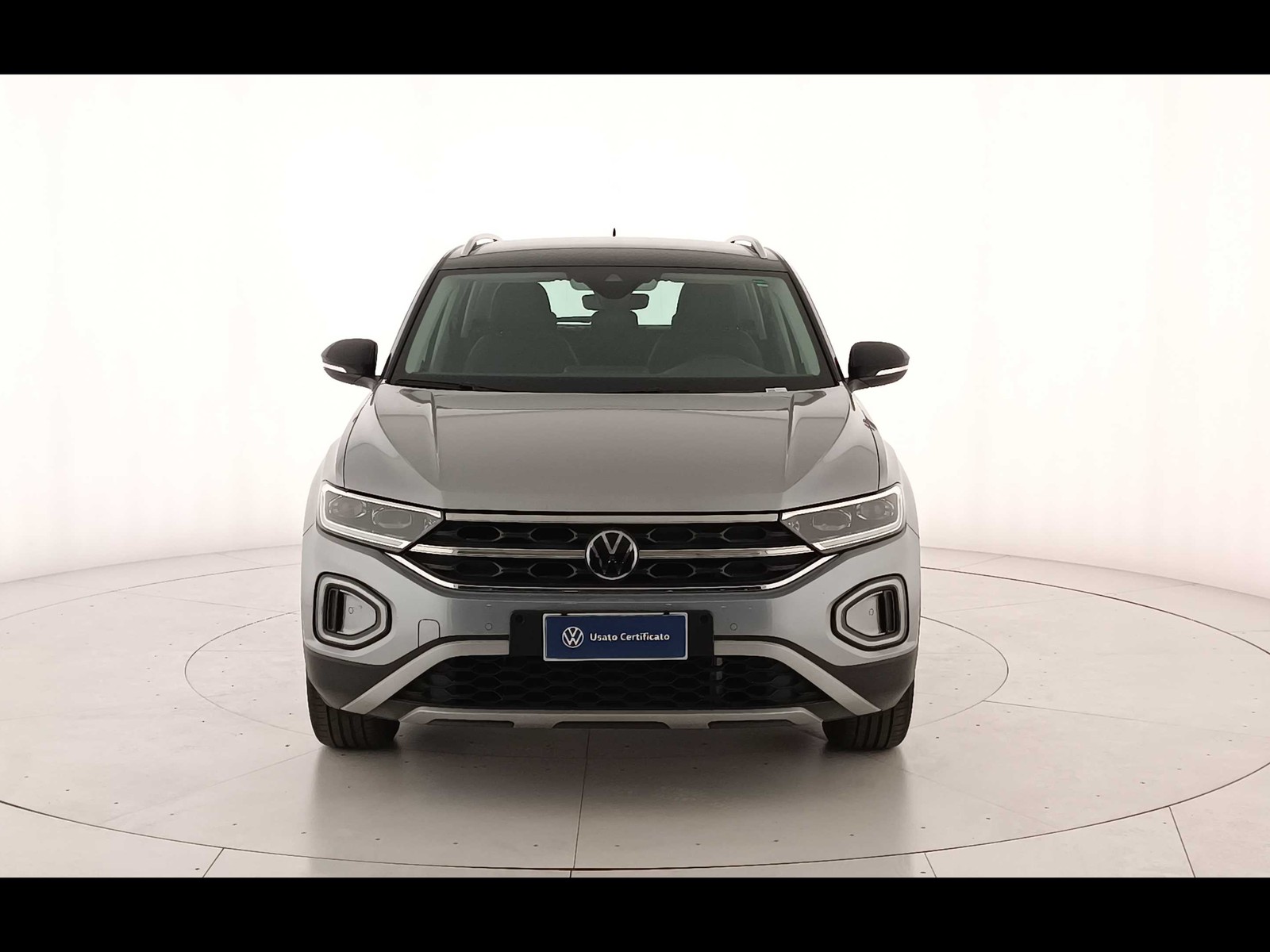 4 - Volkswagen T-Roc 1.0 tsi 115cv style