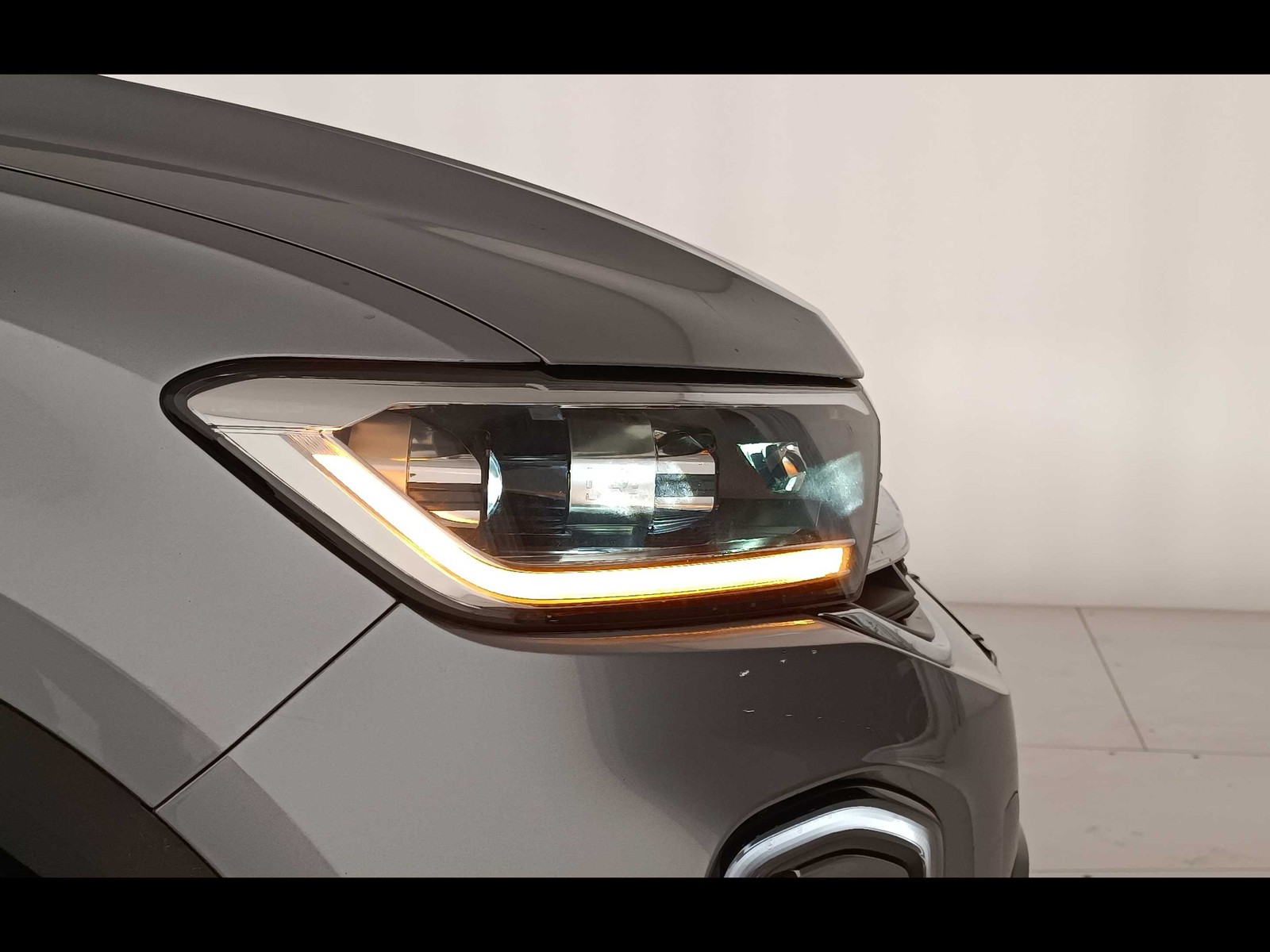 39 - Volkswagen T-Roc 1.0 tsi 115cv style