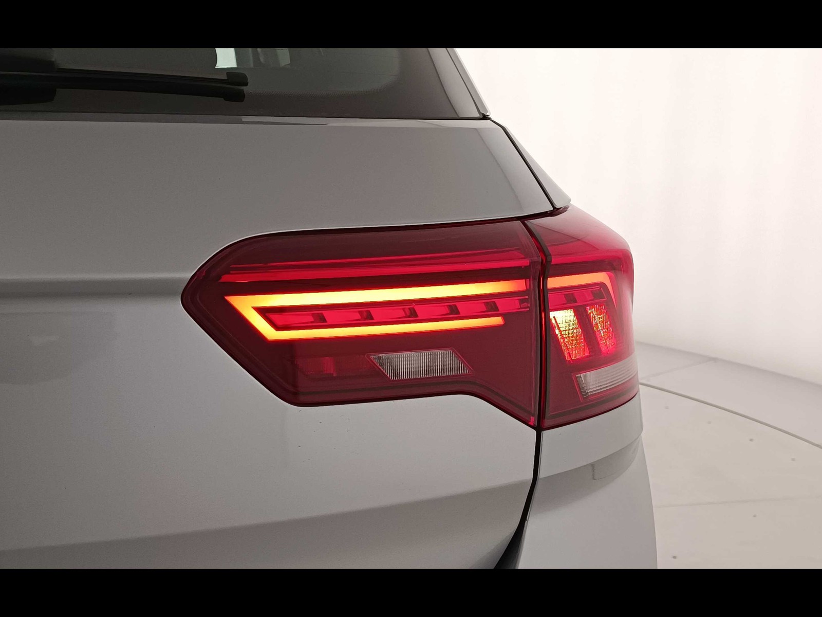 40 - Volkswagen T-Roc 1.0 tsi 115cv style