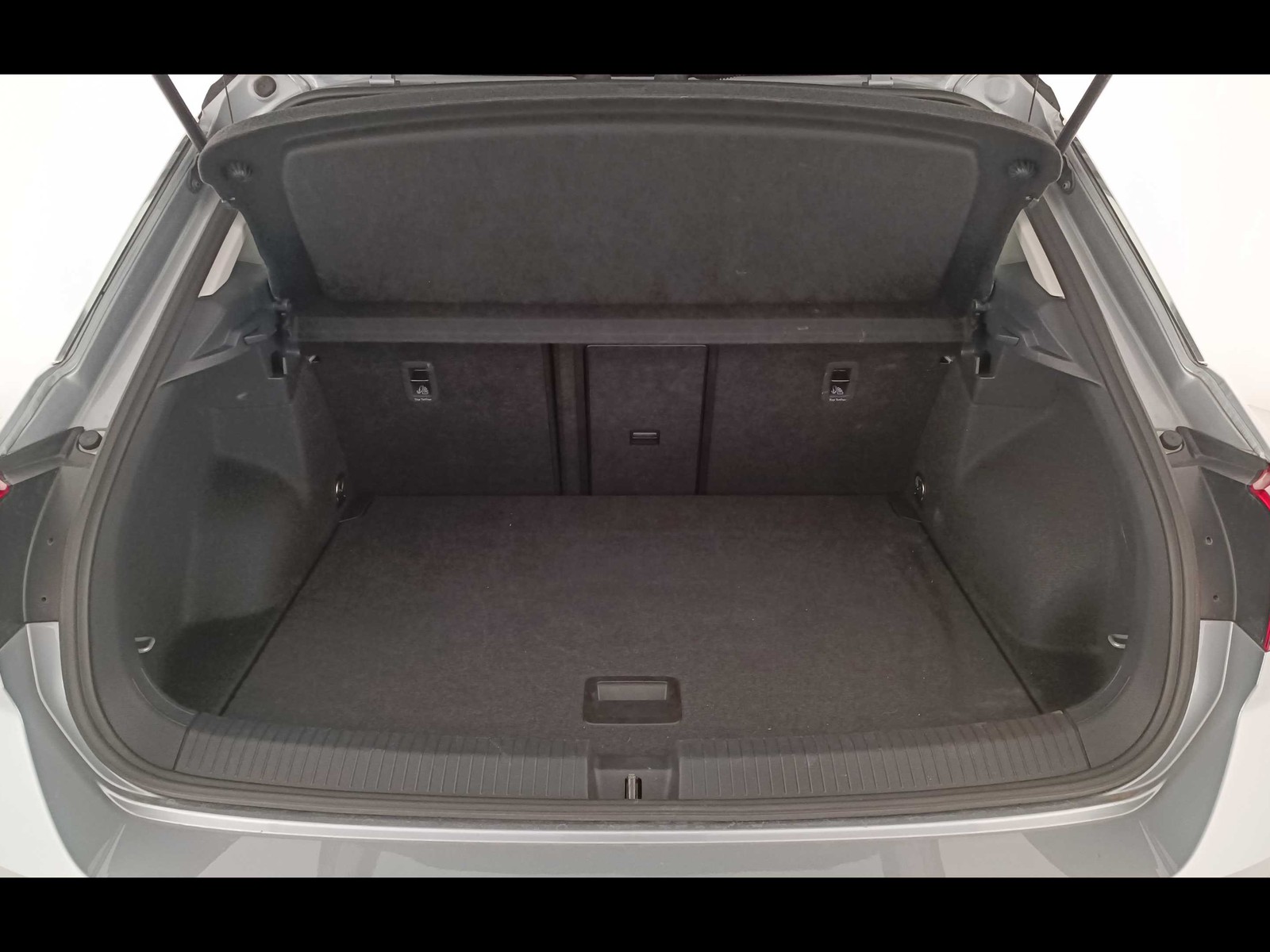 10 - Volkswagen T-Roc 1.0 tsi 115cv style