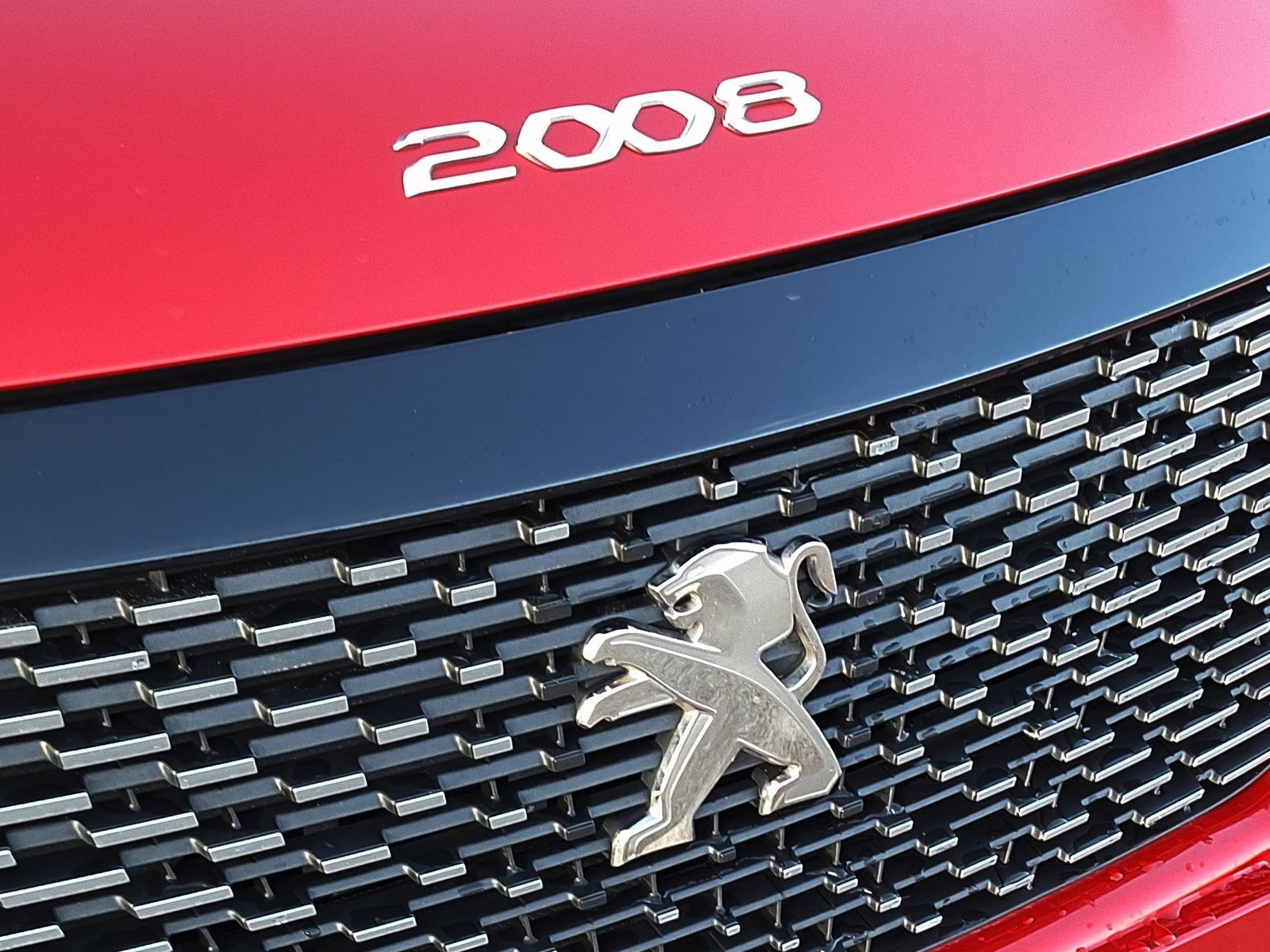 24 - Peugeot 2008 1.5 bluehdi 130cv allure navi pack eat s&s