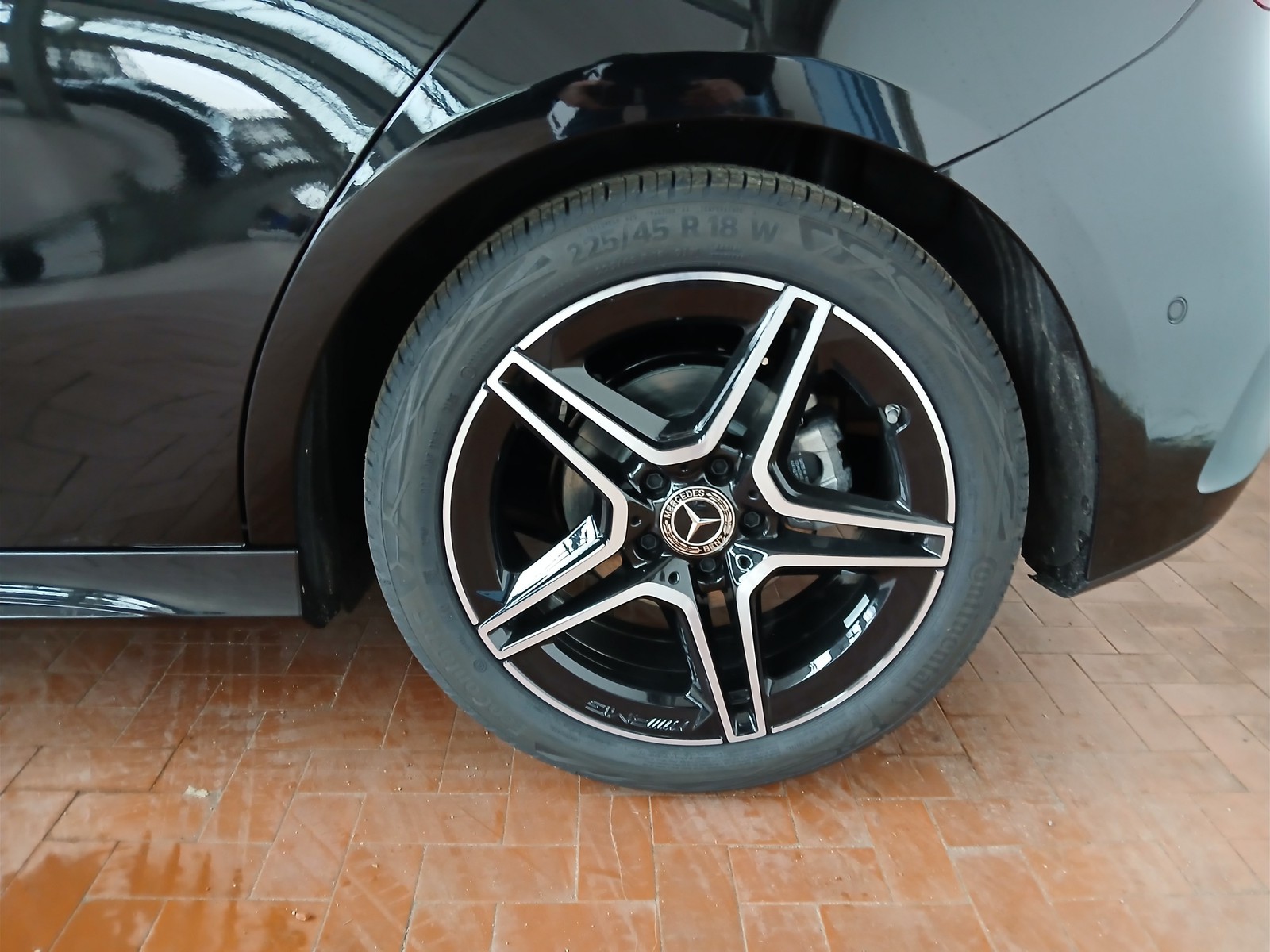 4 - Mercedes Classe A 180 amg line advanced plus 7g-dct