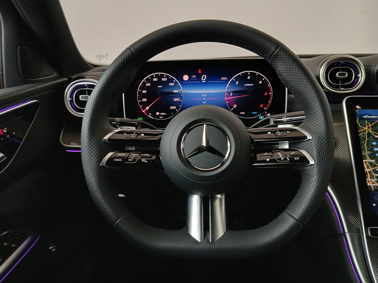 17 - Mercedes Classe C berlina 220 d mild hybrid 200cv amg line premium 4matic 9g-tronic