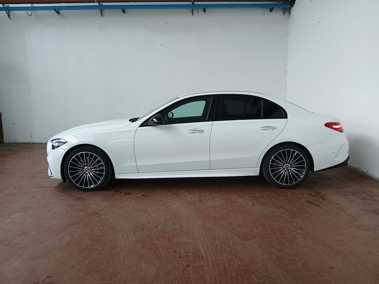 3 - Mercedes Classe C berlina 220 d mild hybrid 200cv amg line premium 4matic 9g-tronic
