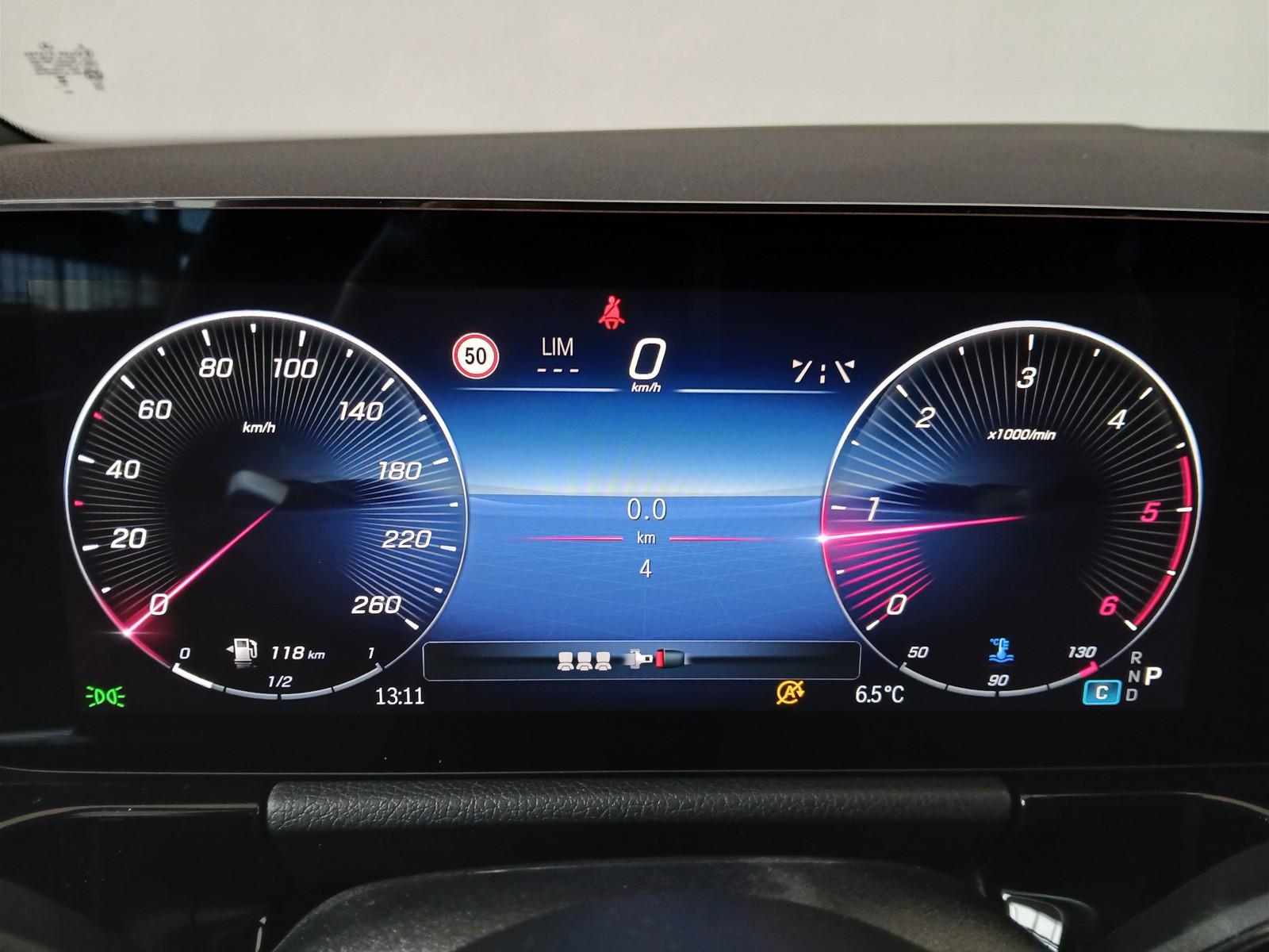 9 - Mercedes GLA 200 d amg line premium 4matic 8g-dct