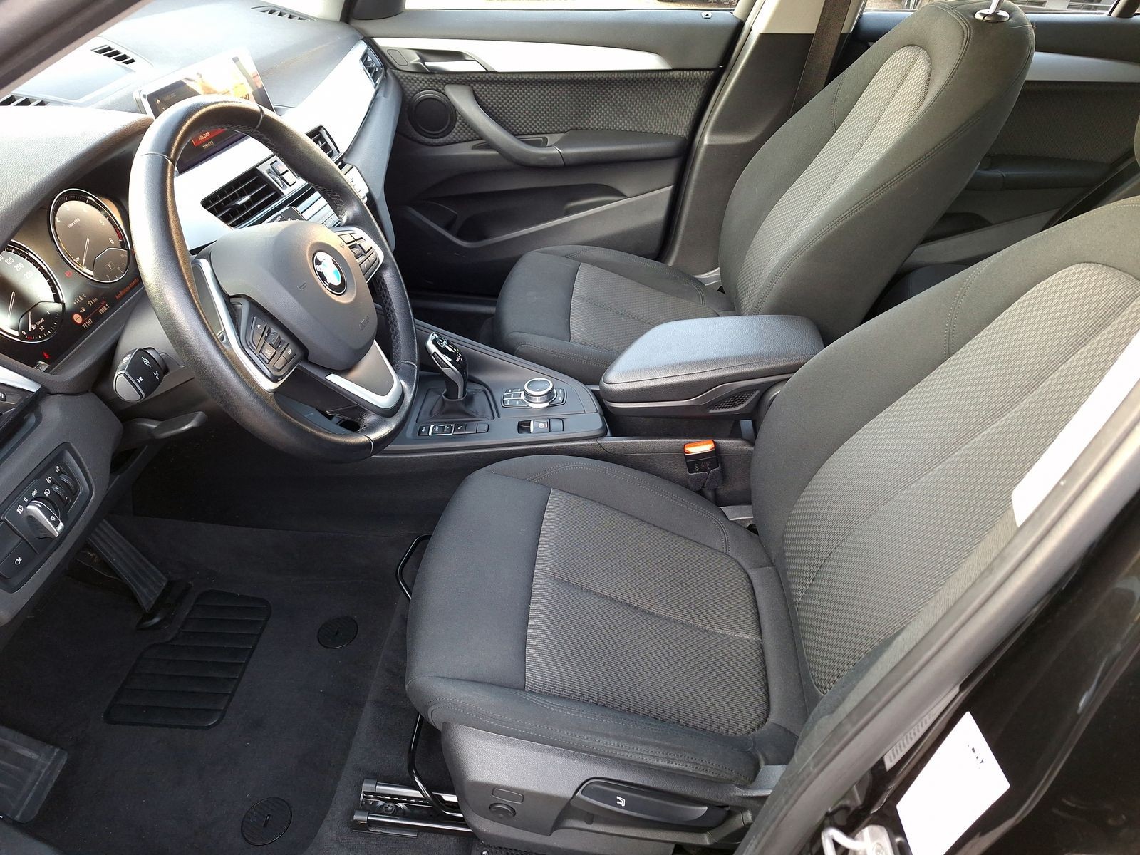 11 - BMW X1 18d sdrive business advantage steptronic