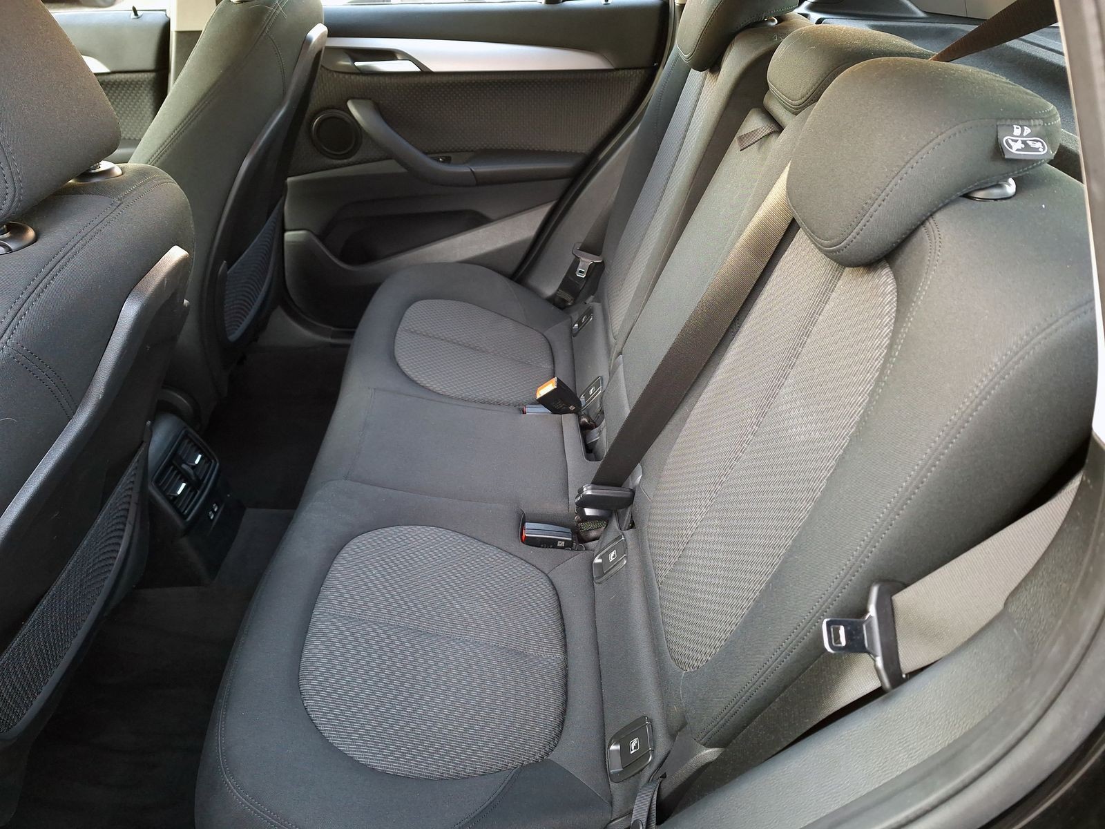 12 - BMW X1 18d sdrive business advantage steptronic