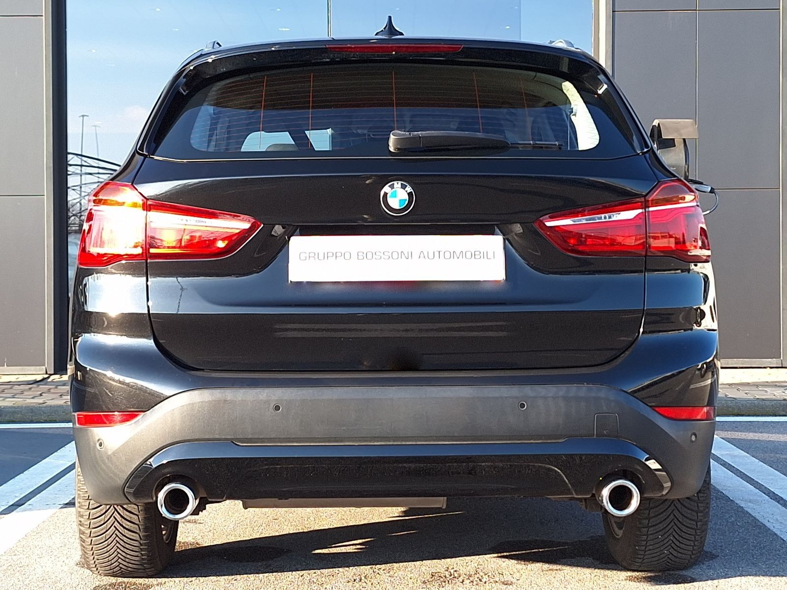 5 - BMW X1 18d sdrive business advantage steptronic