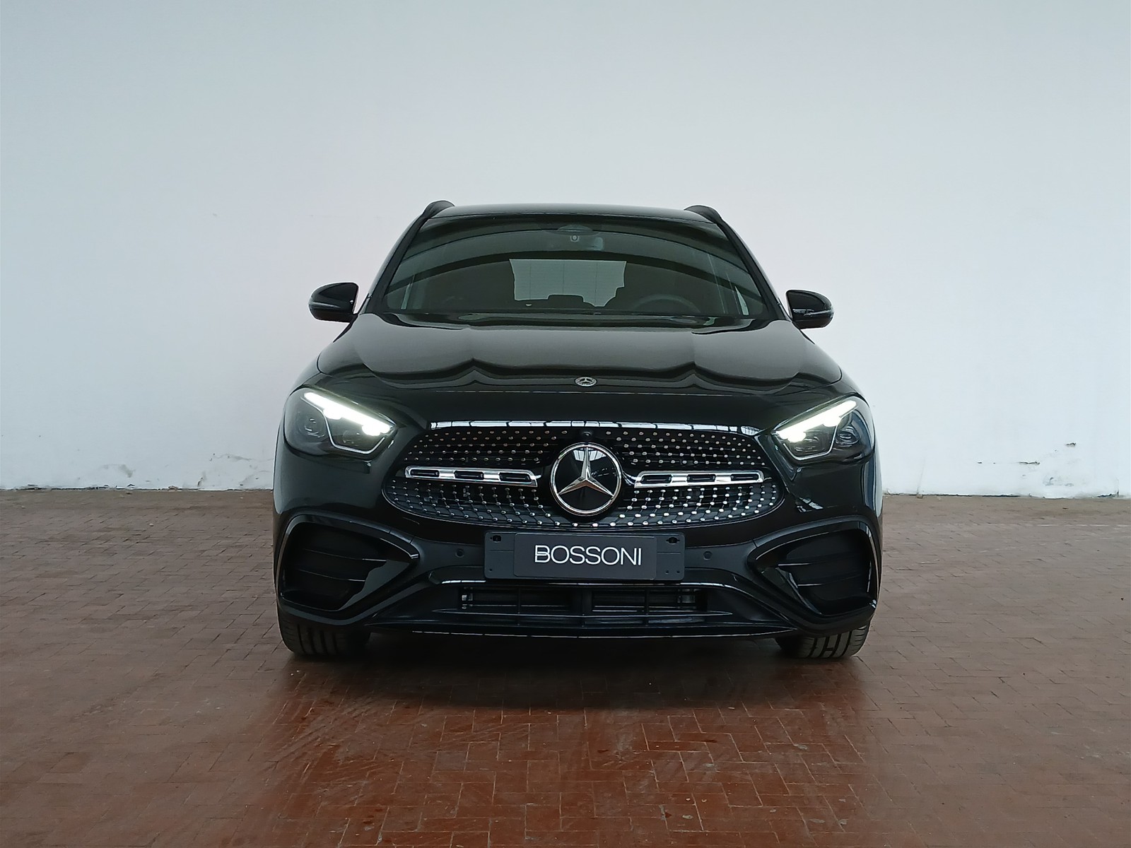 2 - Mercedes GLA 180 d amg line advanced plus 8g-dct