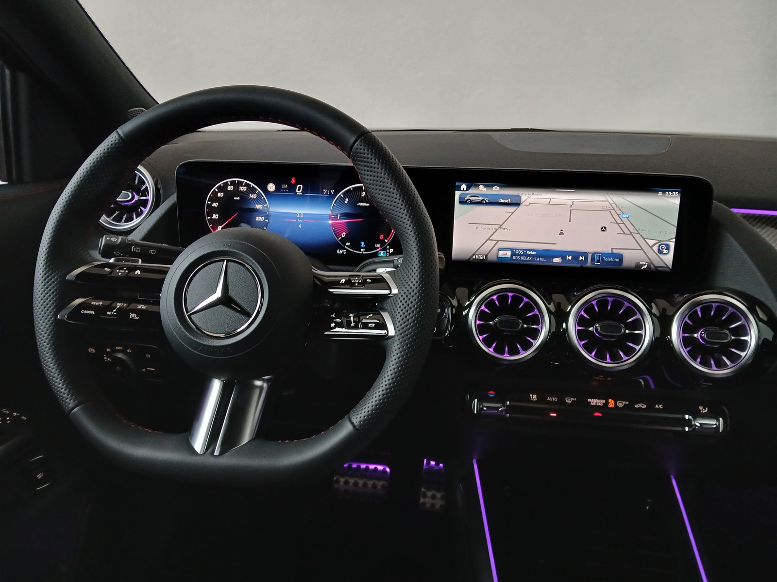 12 - Mercedes GLA 180 d amg line advanced plus 8g-dct