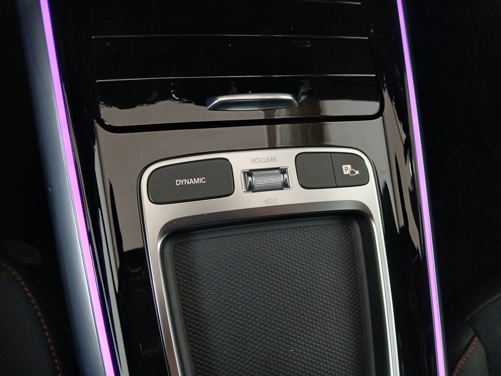 14 - Mercedes GLA 180 d amg line advanced plus 8g-dct