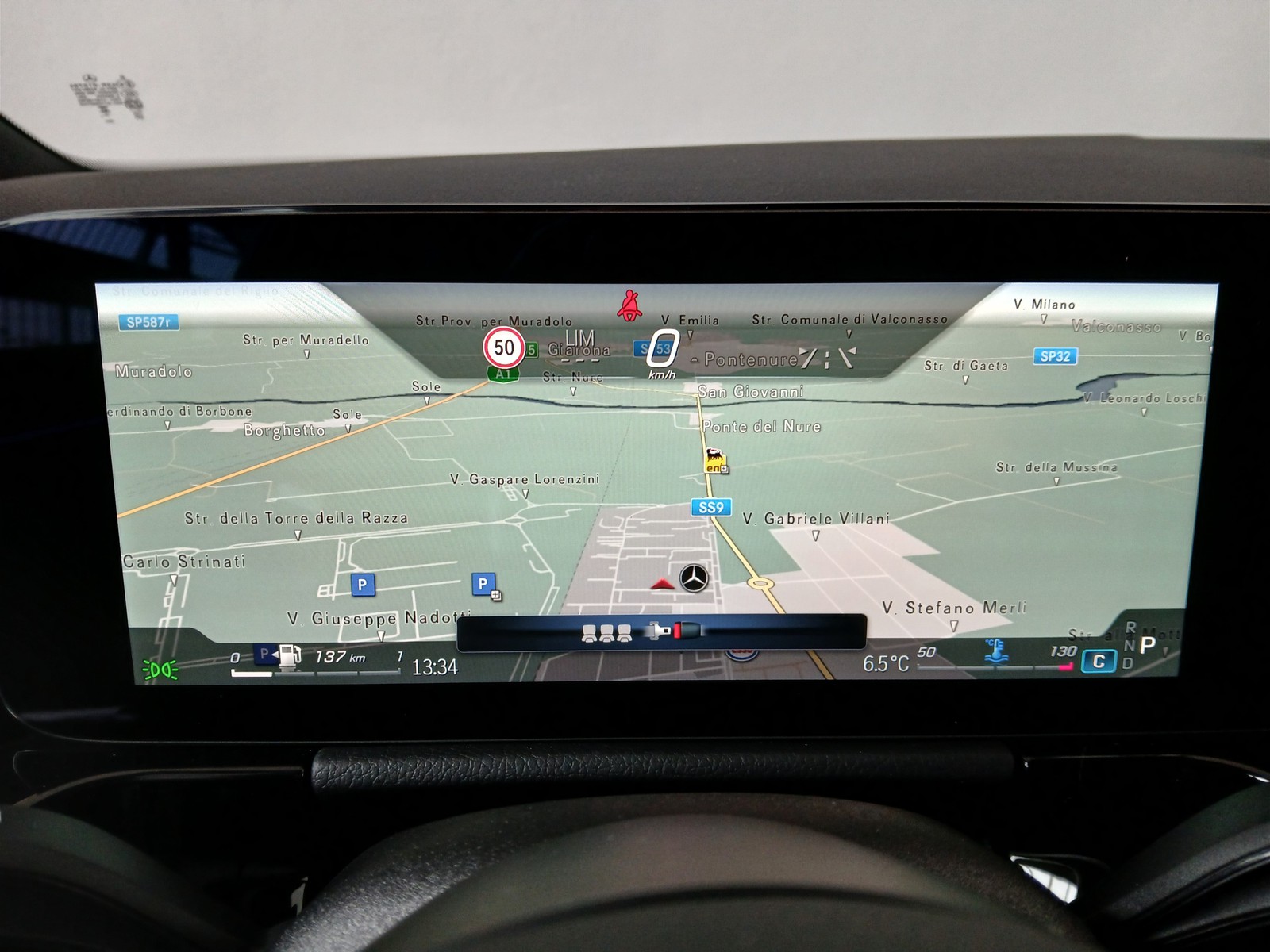 16 - Mercedes GLA 180 d amg line advanced plus 8g-dct