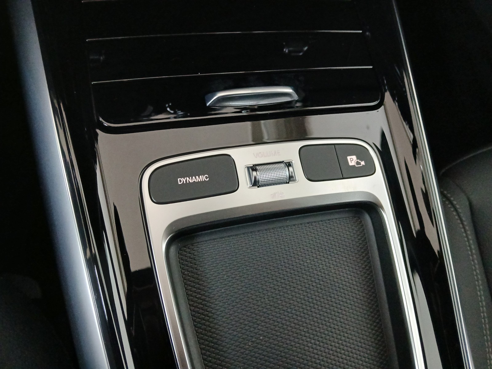 14 - Mercedes GLA 180 d progressive advanced 8g-dct