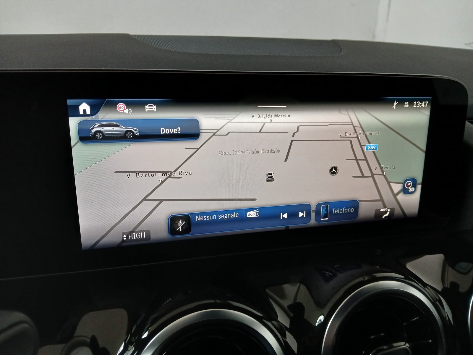 10 - Mercedes GLA 180 d progressive advanced 8g-dct