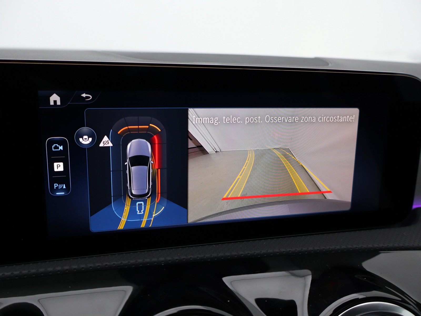 11 - Mercedes Classe A 180 d amg line premium speedshift dct amg 8g