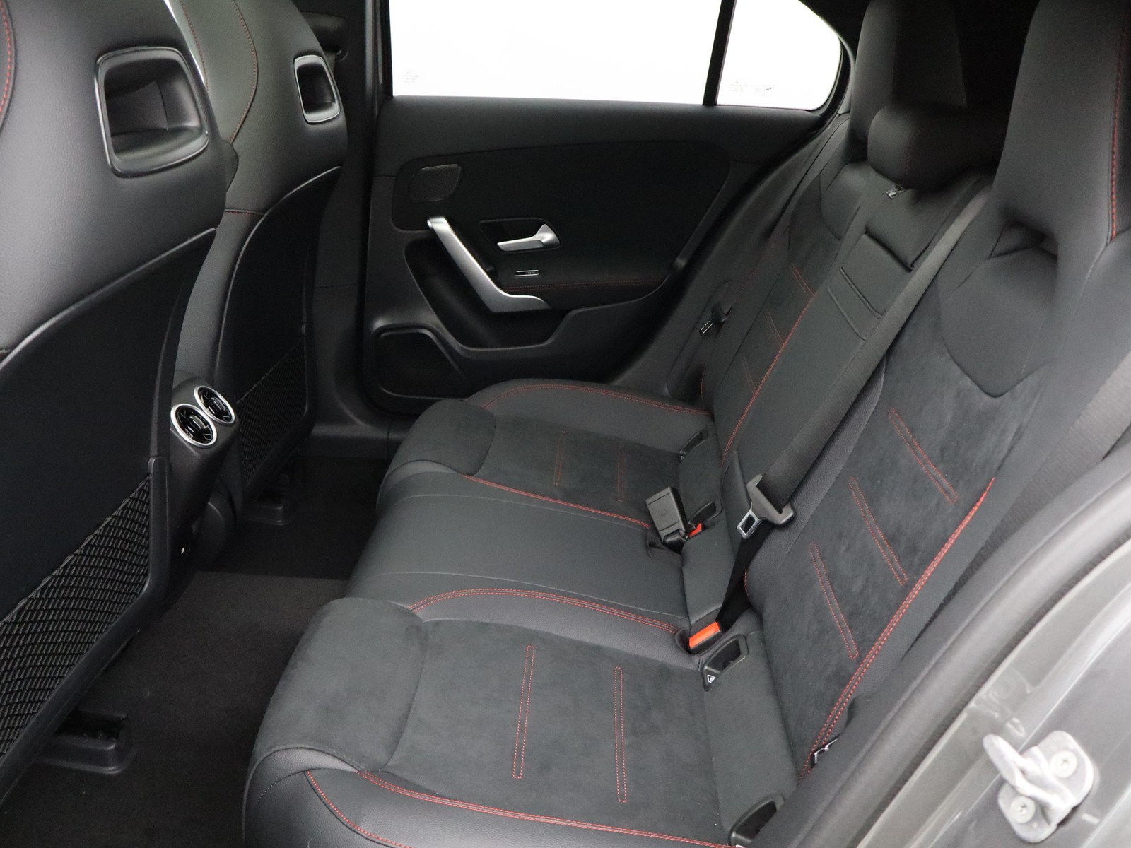 8 - Mercedes Classe A 180 d amg line premium speedshift dct amg 8g