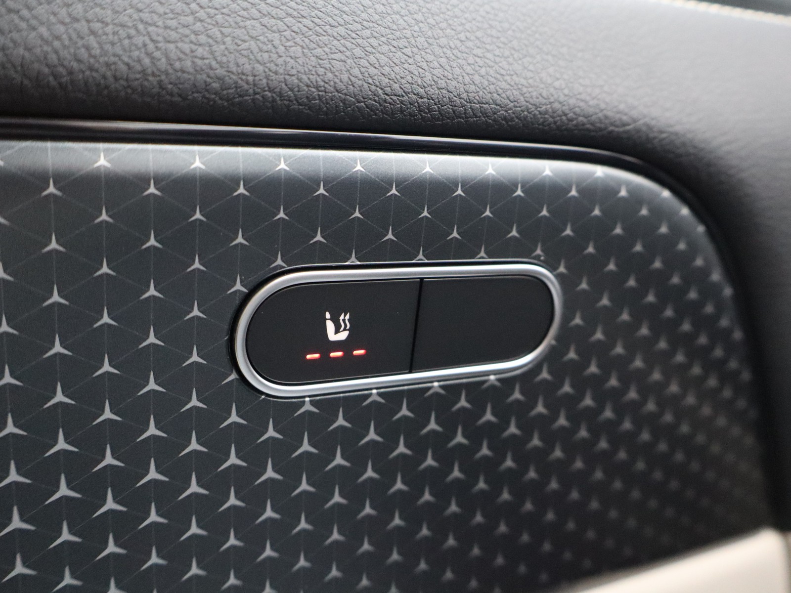 15 - Mercedes GLA 180 progressive advanced 7g-dct