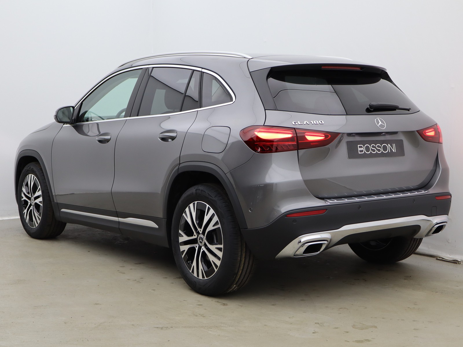 5 - Mercedes GLA 180 progressive advanced 7g-dct