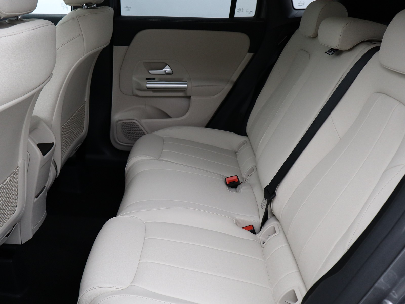 8 - Mercedes GLA 180 progressive advanced 7g-dct