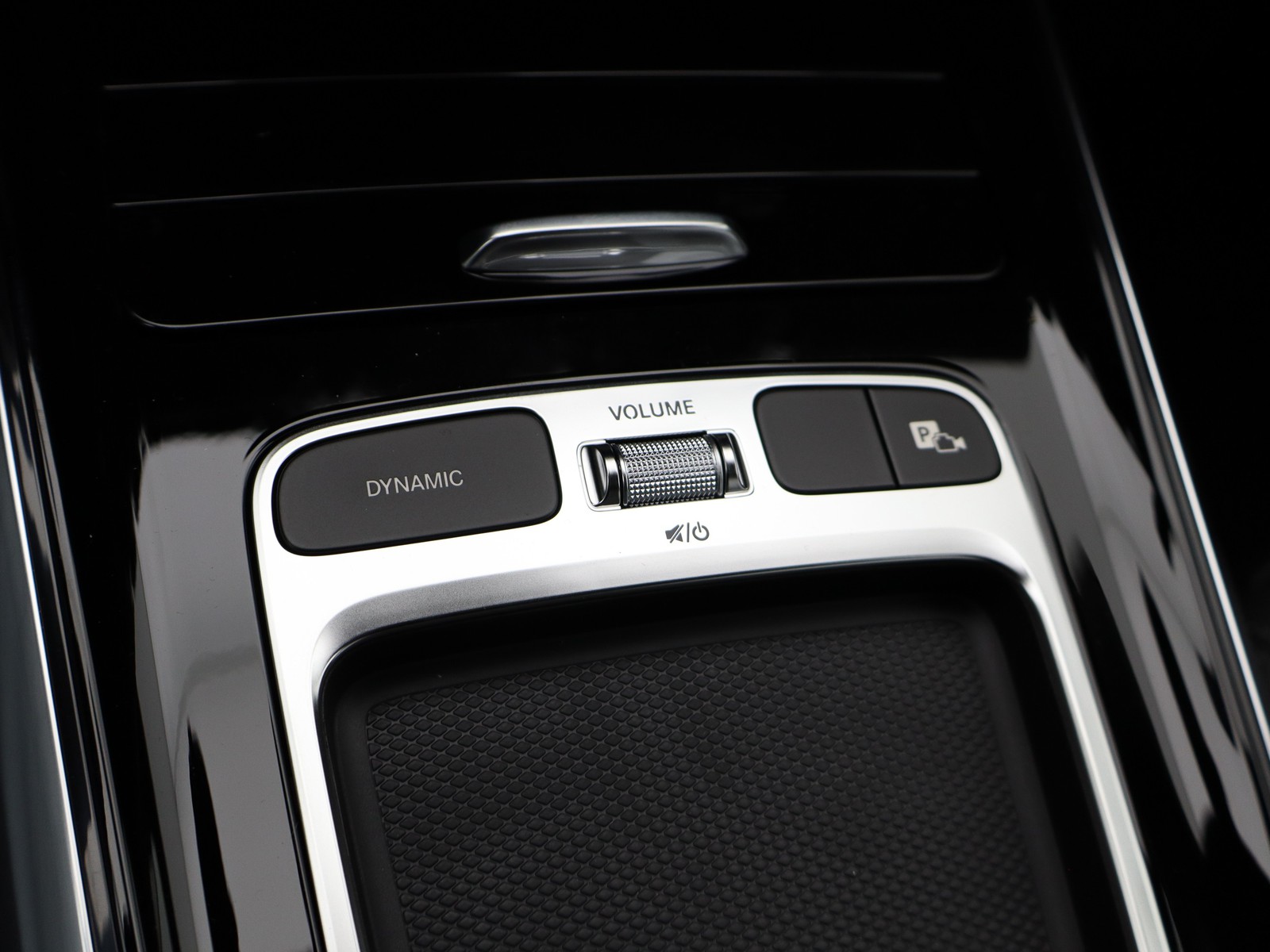 14 - Mercedes GLA 180 d progressive advanced 8g-dct