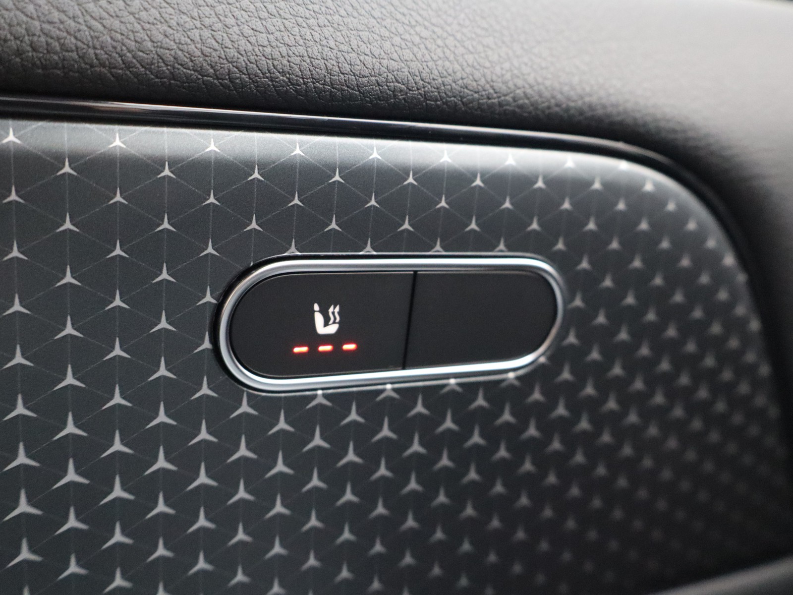 15 - Mercedes GLA 180 d progressive advanced 8g-dct