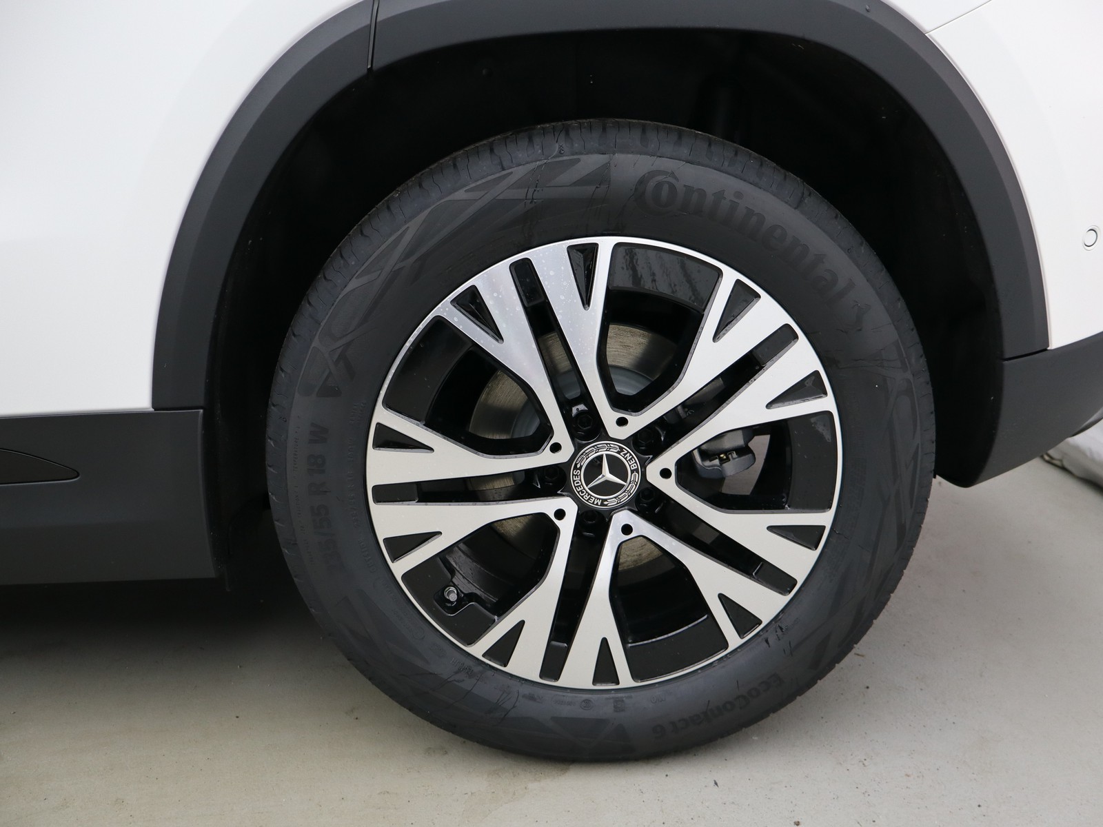 4 - Mercedes GLA 180 d progressive advanced 8g-dct