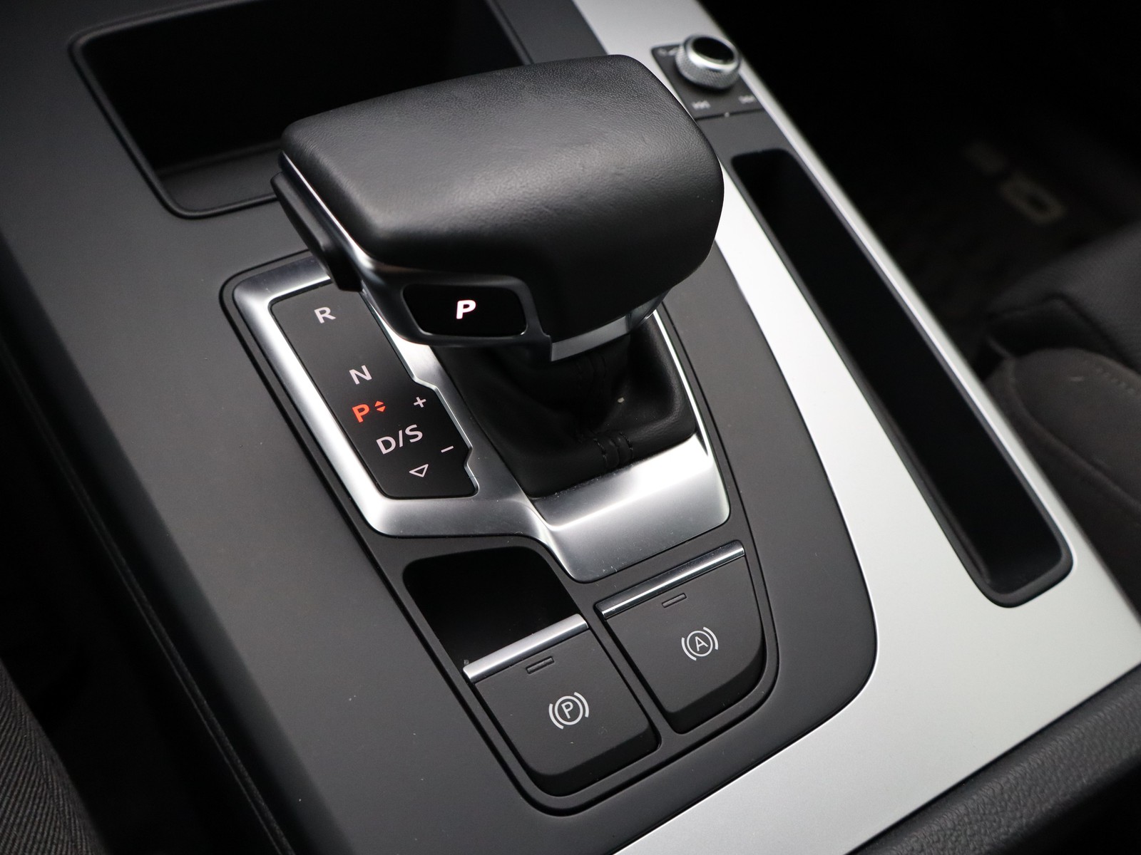 14 - Audi Q5 sportback 40 2.0 tdi mhev 12v s line plus quattro s tronic