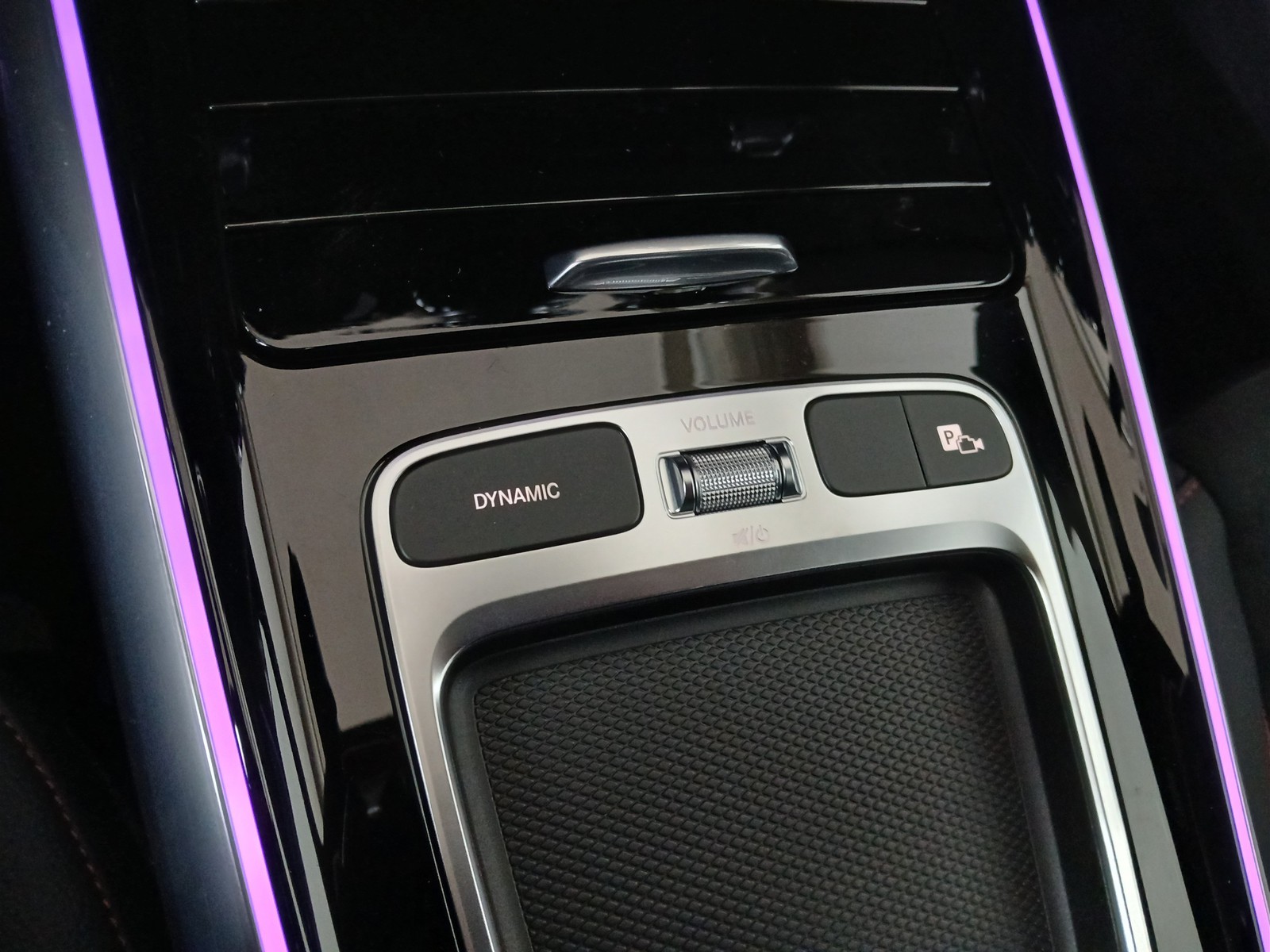 14 - Mercedes GLA 180 d amg line advanced plus 8g-dct