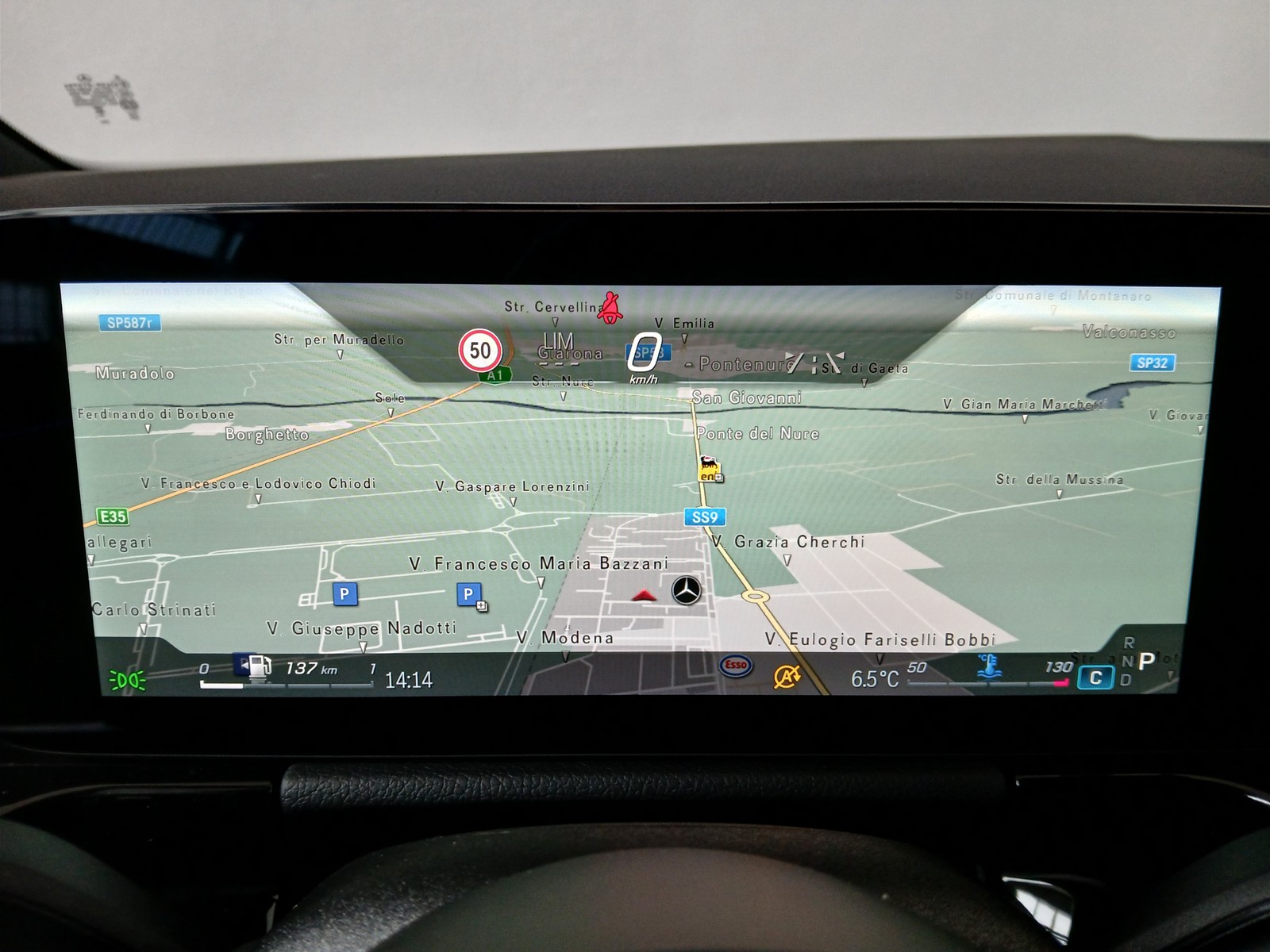 16 - Mercedes GLA 180 d amg line advanced plus 8g-dct