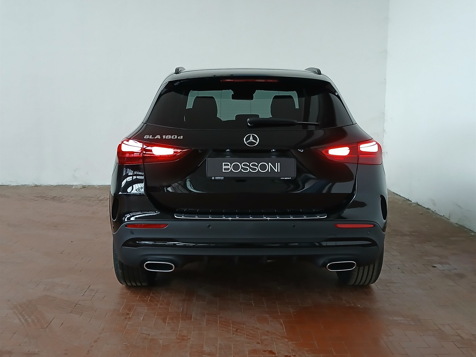 6 - Mercedes GLA 180 d amg line advanced plus 8g-dct