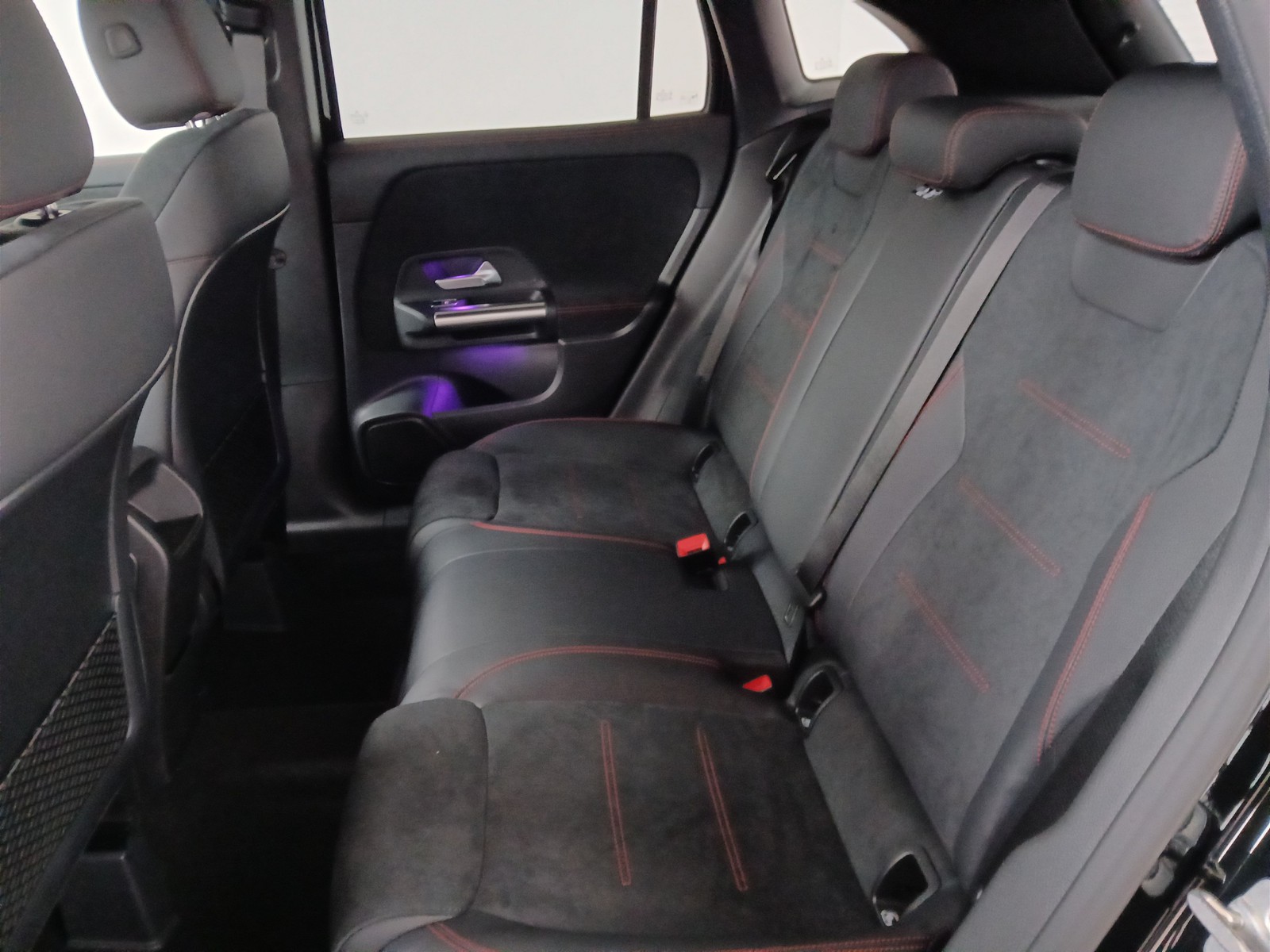 8 - Mercedes GLA 180 d amg line advanced plus 8g-dct