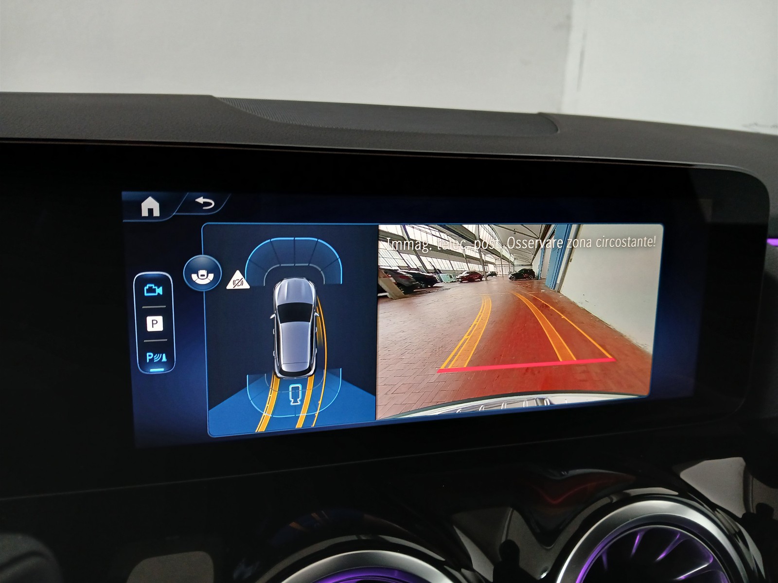 11 - Mercedes GLA 200 d amg line extra 8g-dct