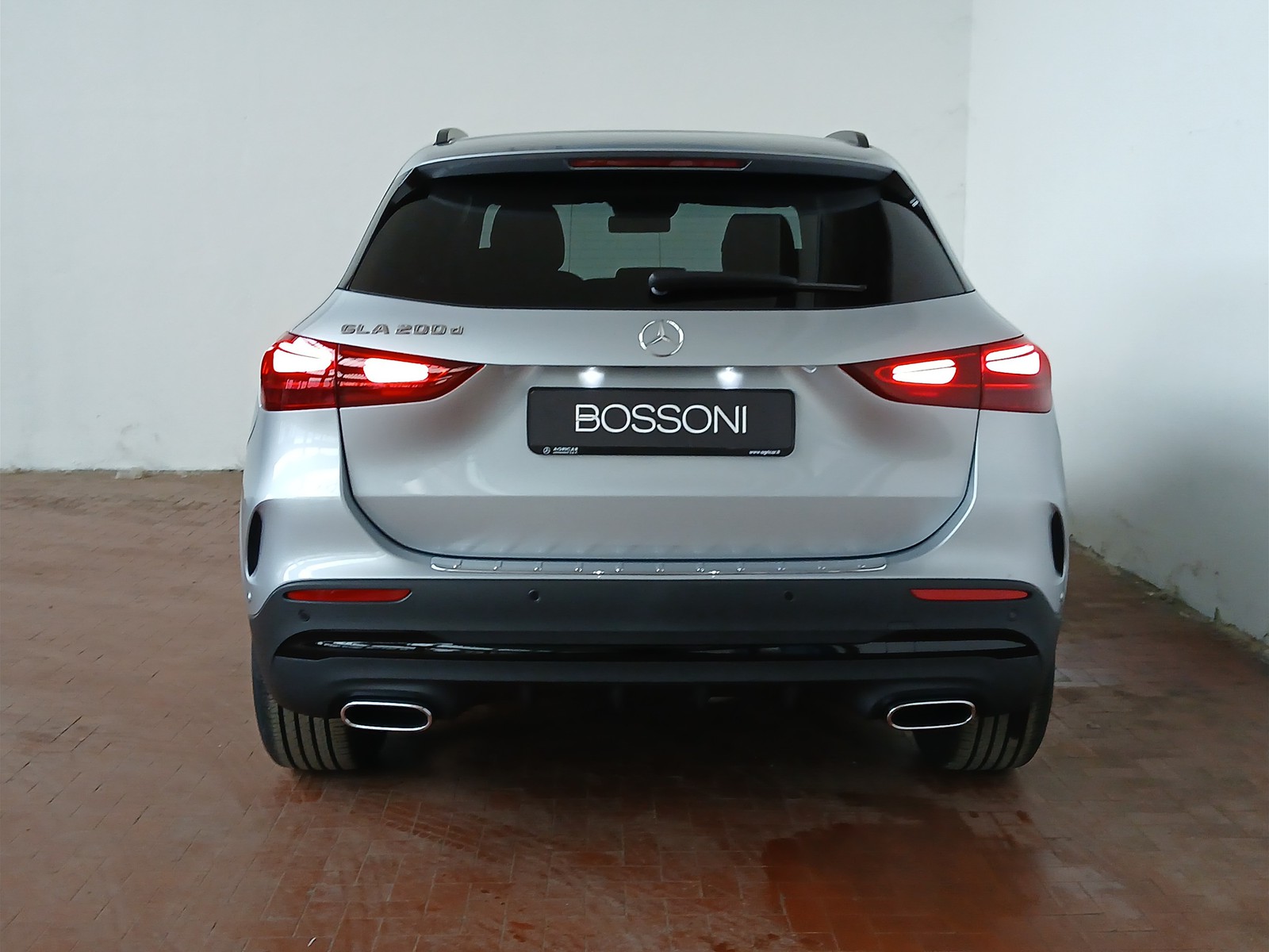 6 - Mercedes GLA 200 d amg line extra 8g-dct