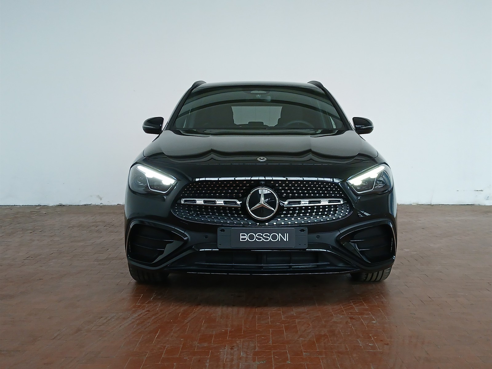 2 - Mercedes GLA 180 d amg line advanced plus 8g-dct