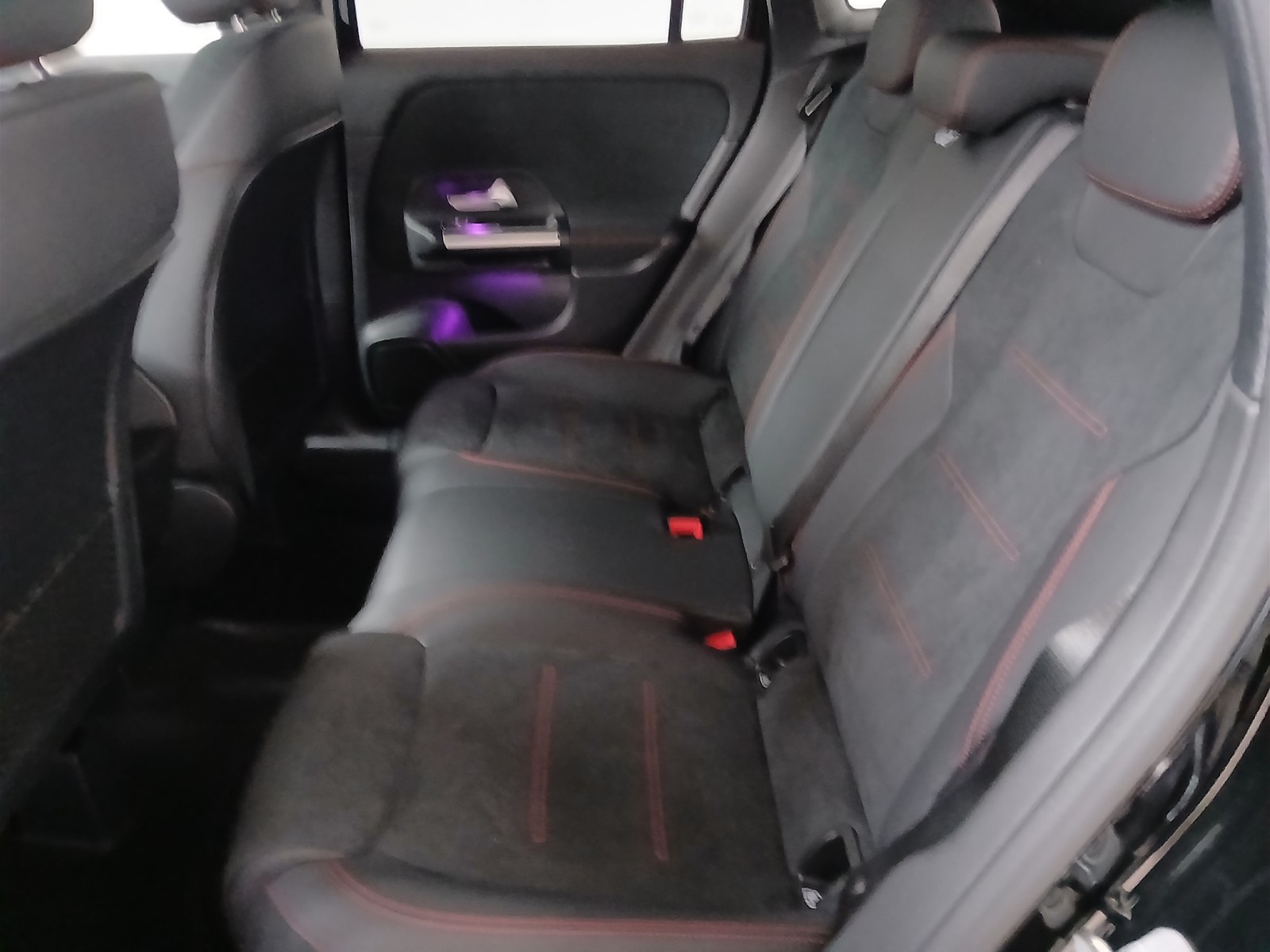 8 - Mercedes GLA 180 d amg line advanced plus 8g-dct