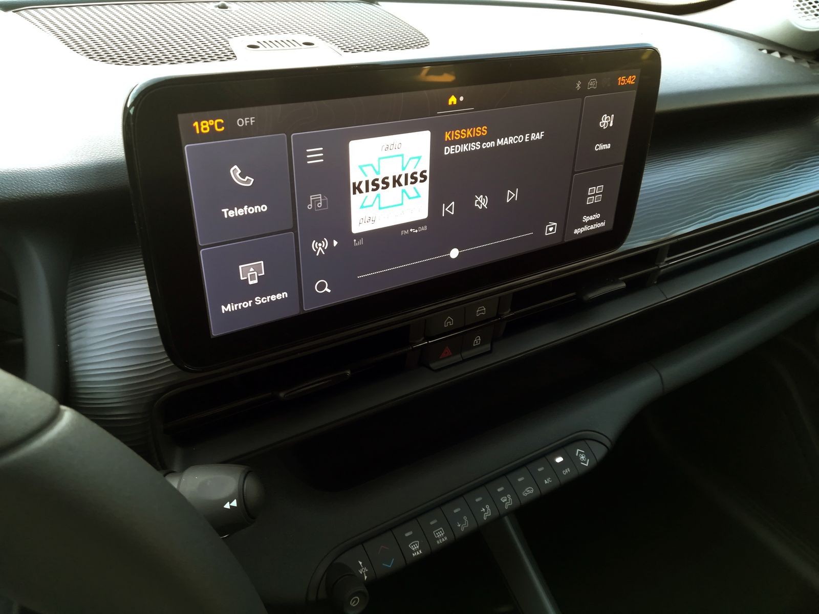 16 - Jeep Avenger 1.2 turbo 100cv longitude fwd