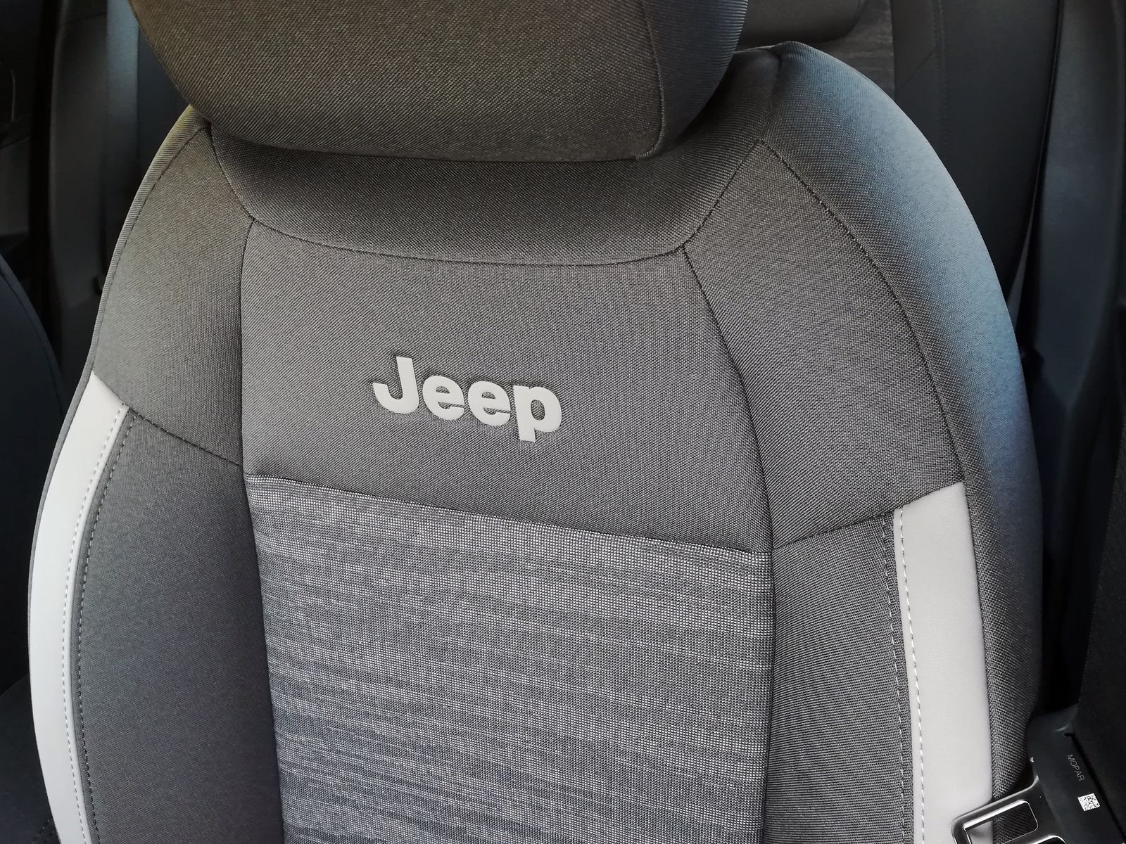 22 - Jeep Avenger 1.2 turbo 100cv longitude fwd