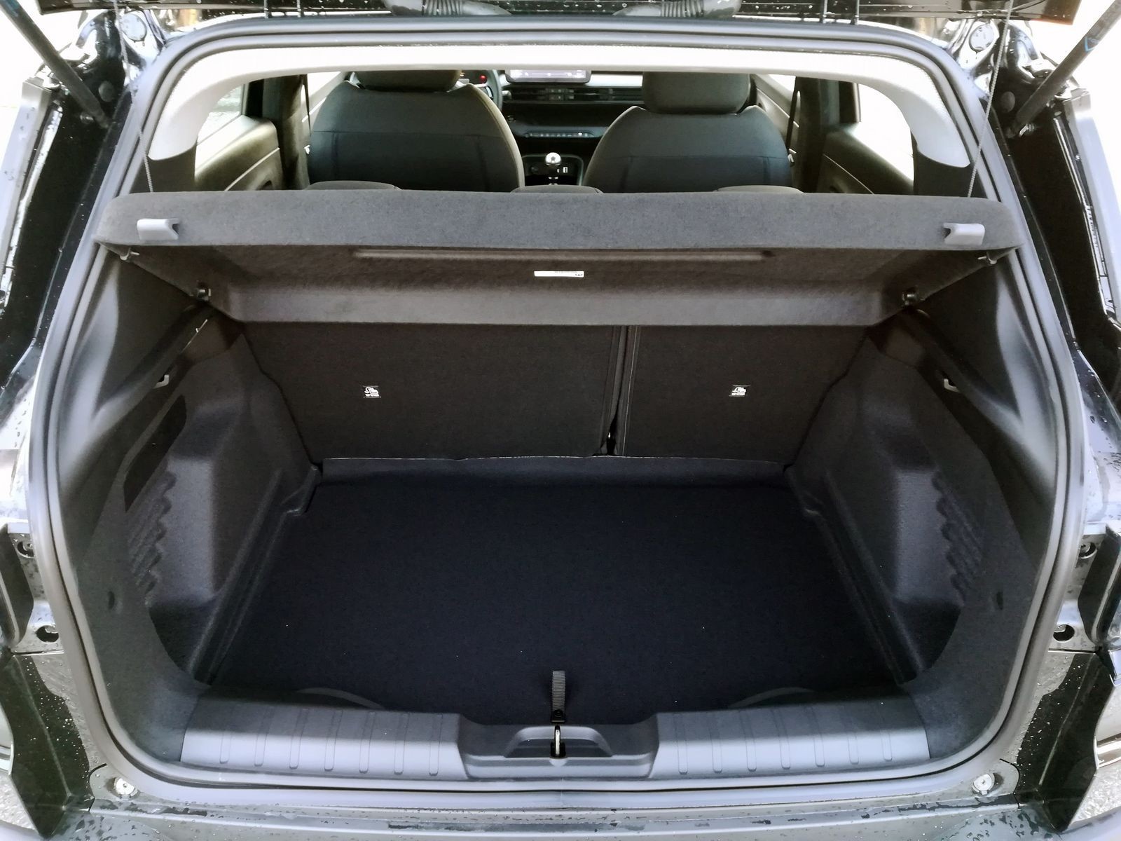 6 - Jeep Avenger 1.2 turbo 100cv longitude fwd